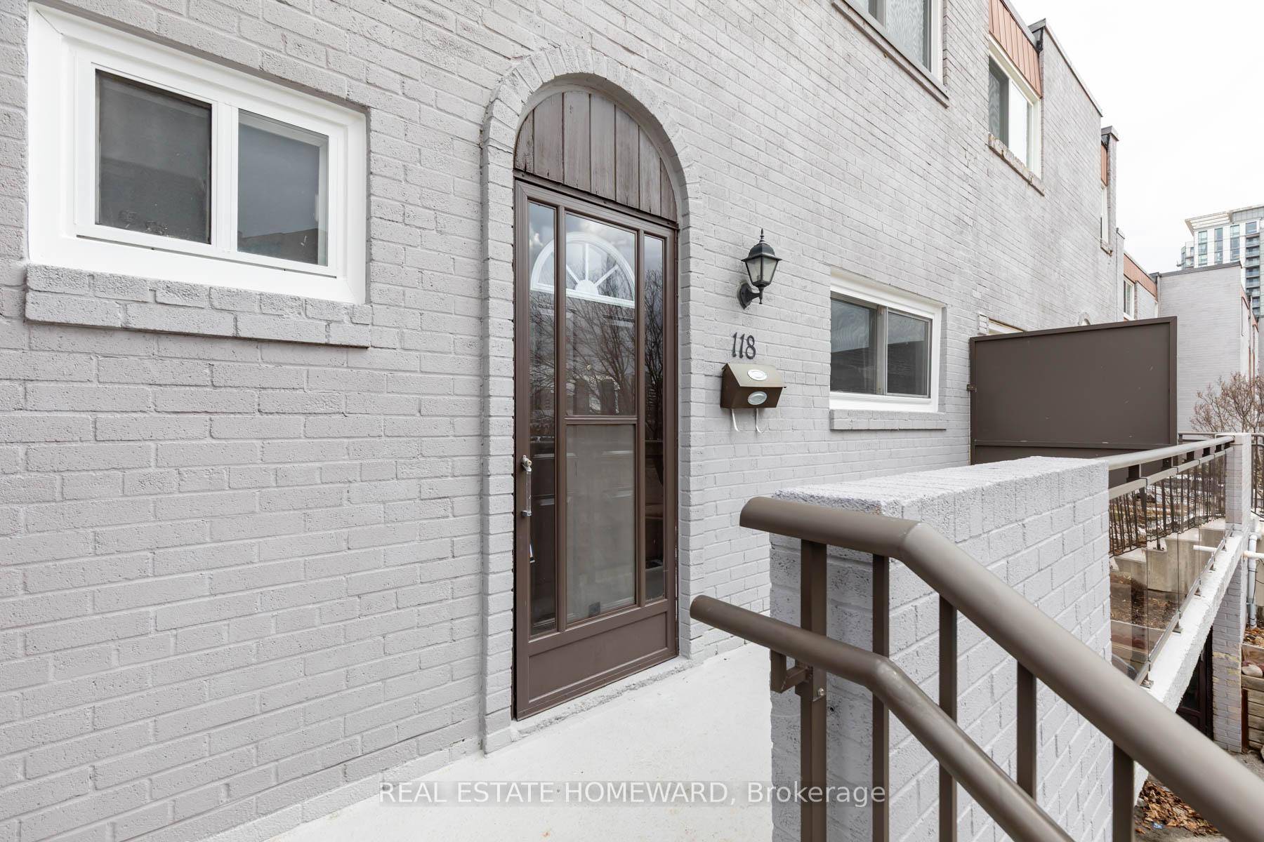 Charming 3 Bedroom Townhome at 118 Bonis Ave.
