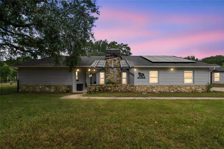 Virtually Staged. LISTED BELOW APPRAISED VALUE !