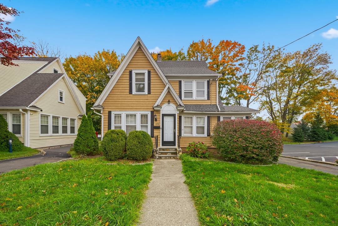Welcome home to this charming Colonial nestled in the desirable Brooklawn neighborhood.