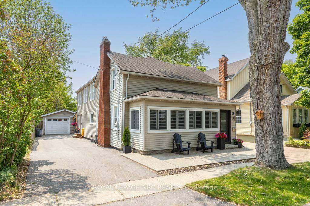 27 Ann Street is a stunning transformation blending the character of a Century home with a fabulously renovated open concept main floor living space, located in the historic section of ...