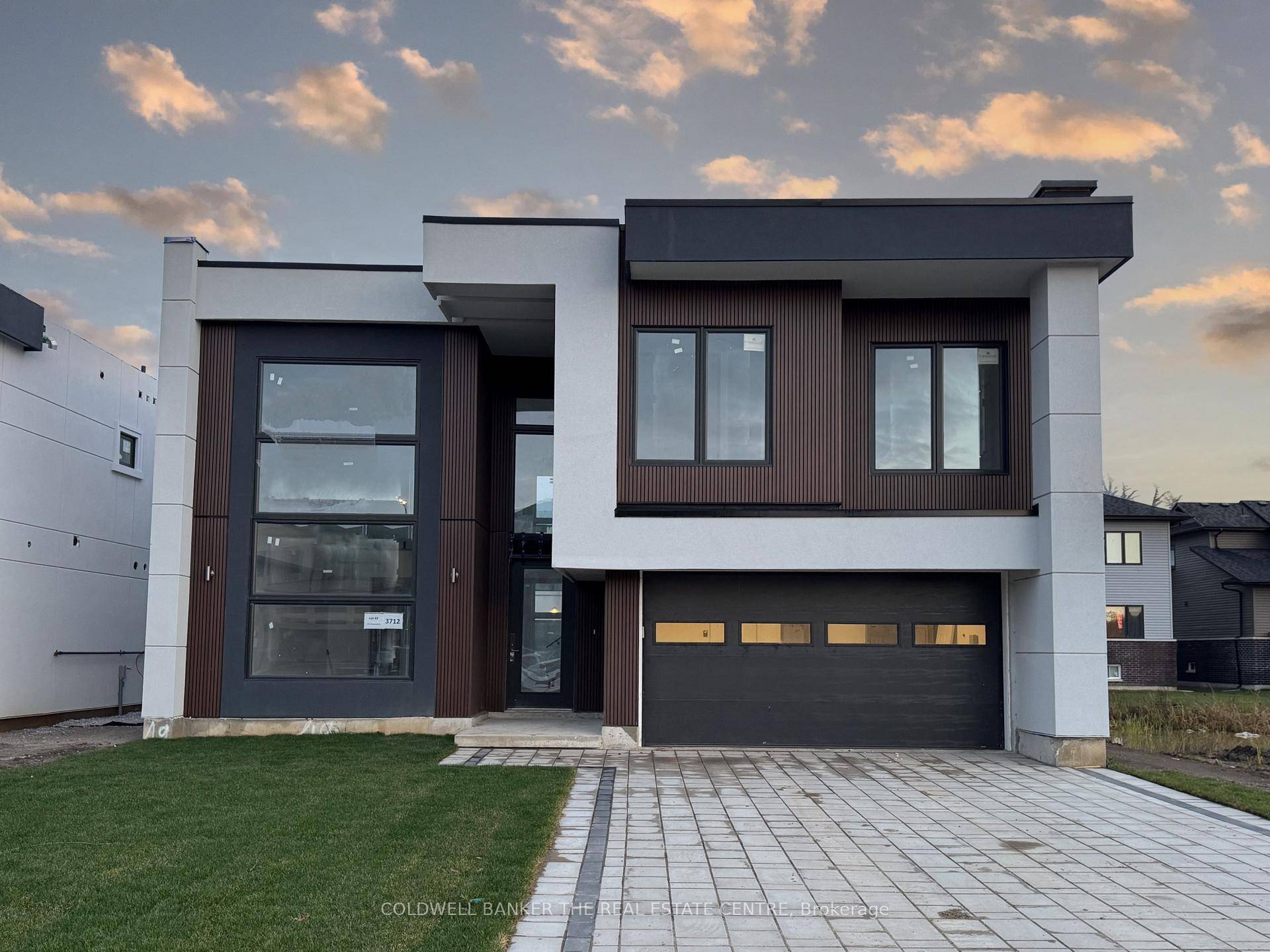 Welcome to your dream home for lease !