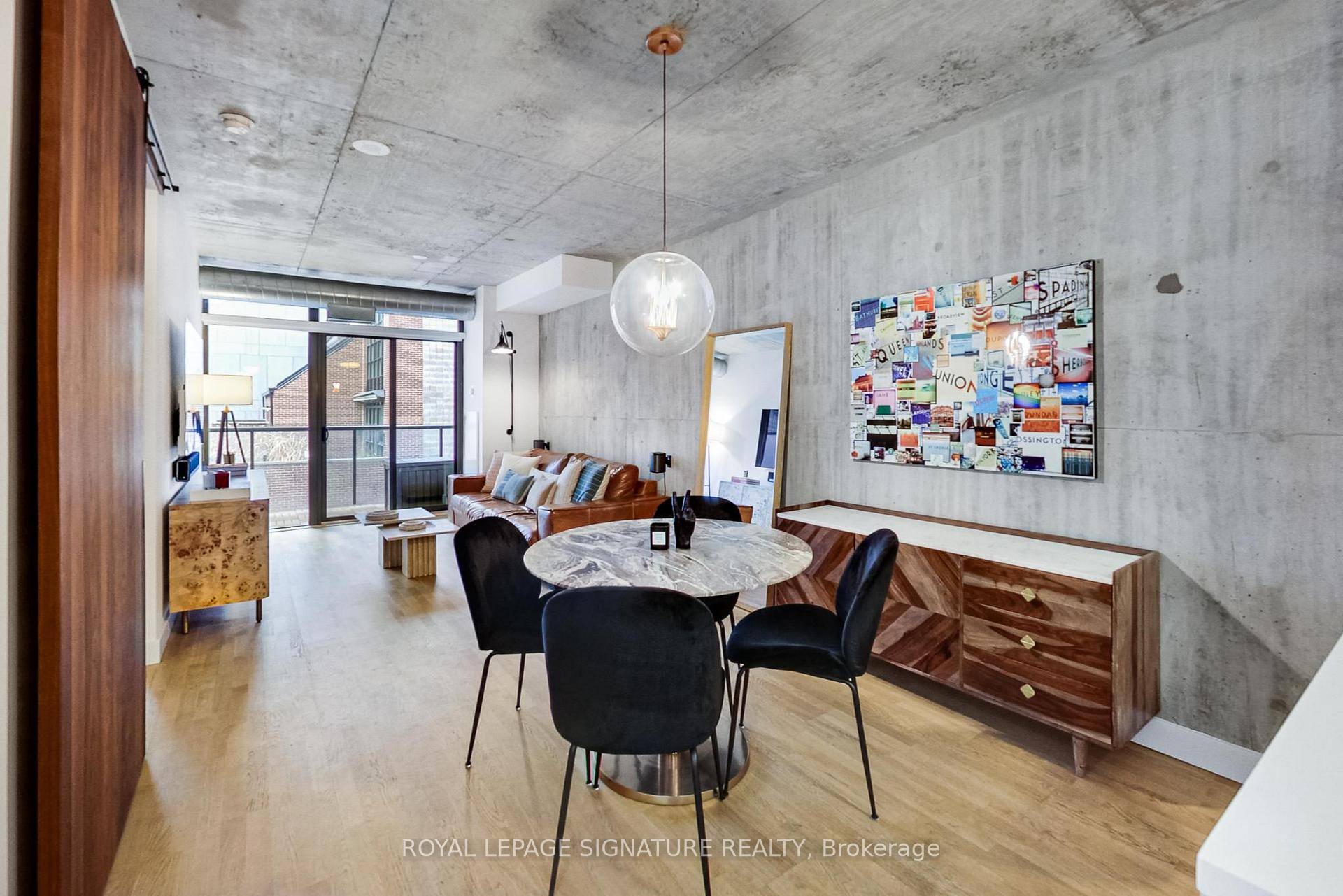 Welcome to East Lofts an architecturally striking, boutique residence nestled in the heart of downtown Toronto.