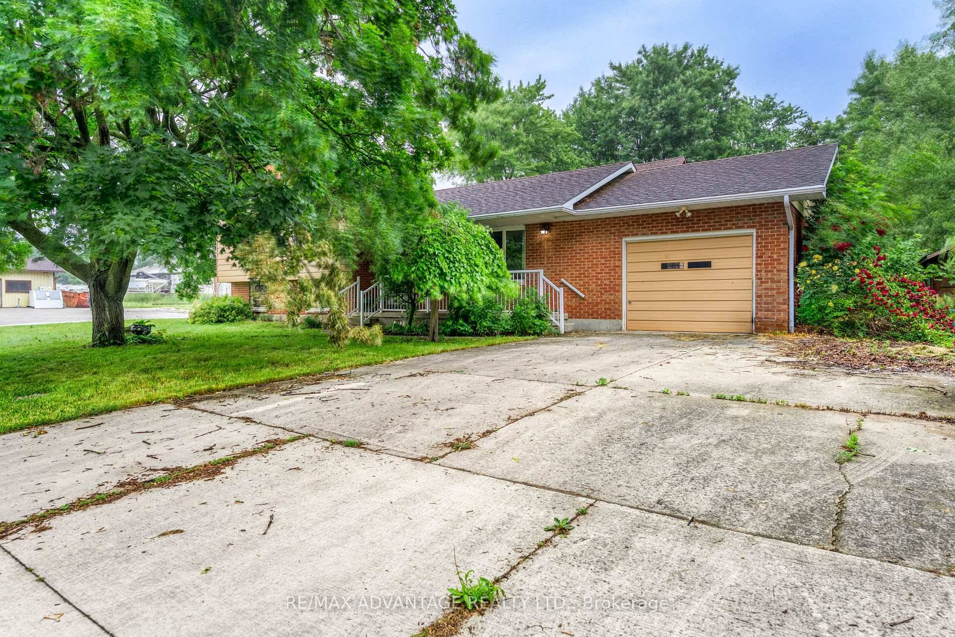 Bring your vision and transform this fixer upper into your dream home.