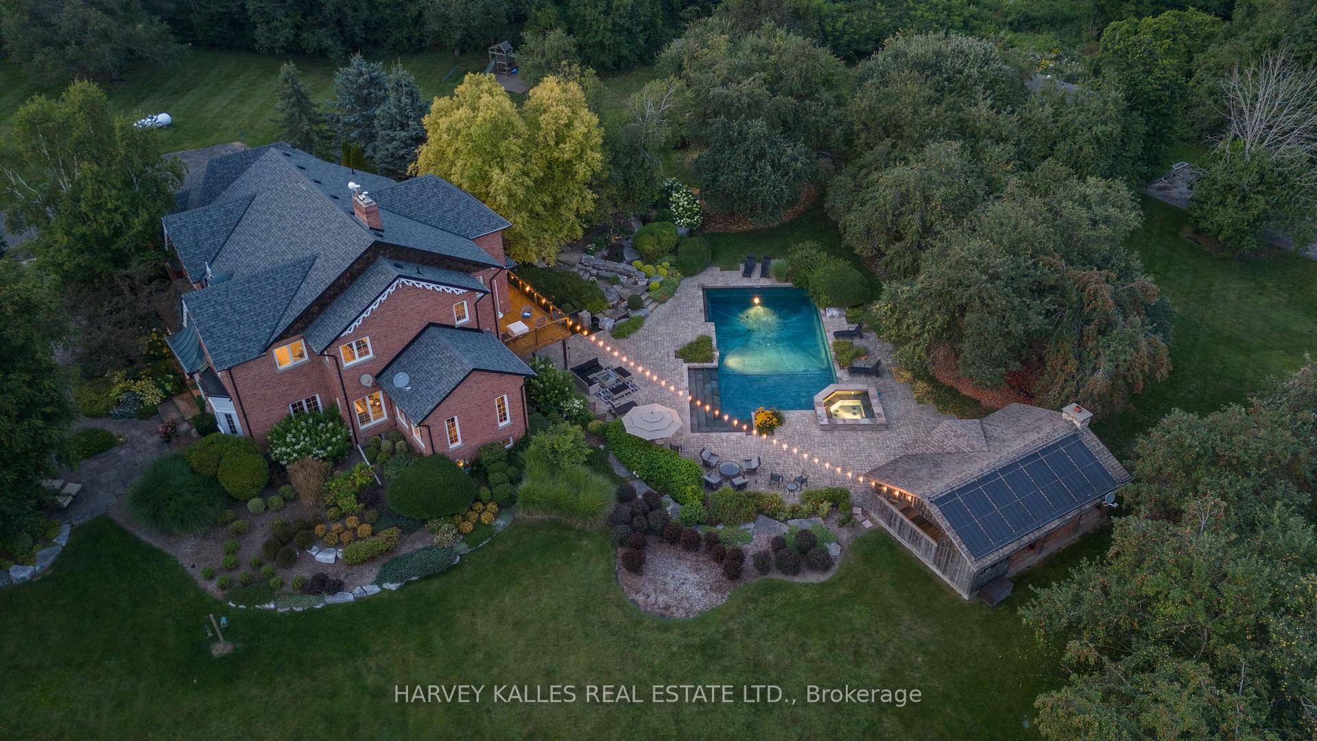 Open House Saturday Sep 20th 11am 1pm and Sunday Sep 21st 2pm 4pm Just under an hour from the city, 3 Rutland Hill Crt offers over 15 acres of resort ...