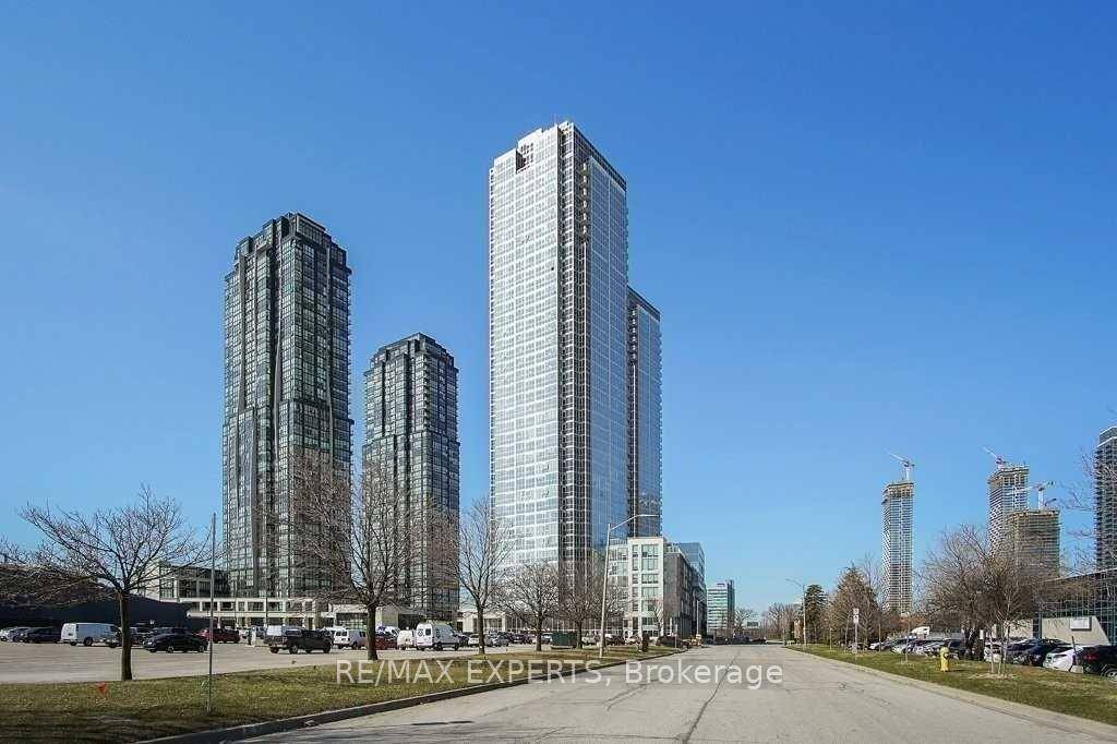 Stunning Luxury Contemporary Condo Located In The Heart Of Vaughan !