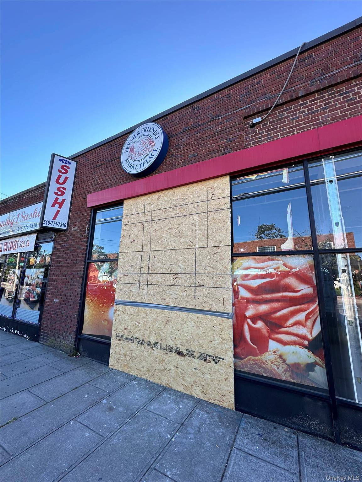 Prime Merrick Avenue location !