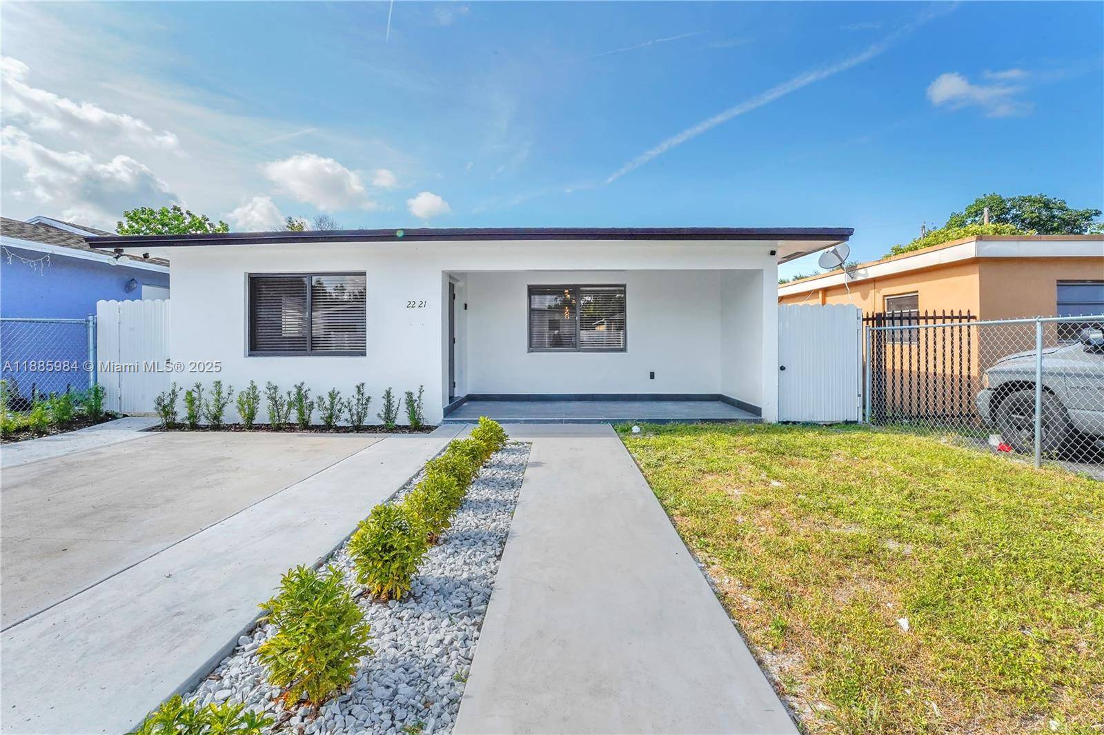 Charming 4 bedrooms 2 bathrooms home in Hollywood, was completely remodeled recently, features include a modern kitchen with quartz countertops, backsplash and cabinetry, large modern tile flooring throughout, spacious living ...