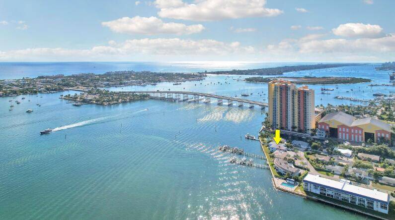 AVAILABLE TO MOVE IN TODAY !