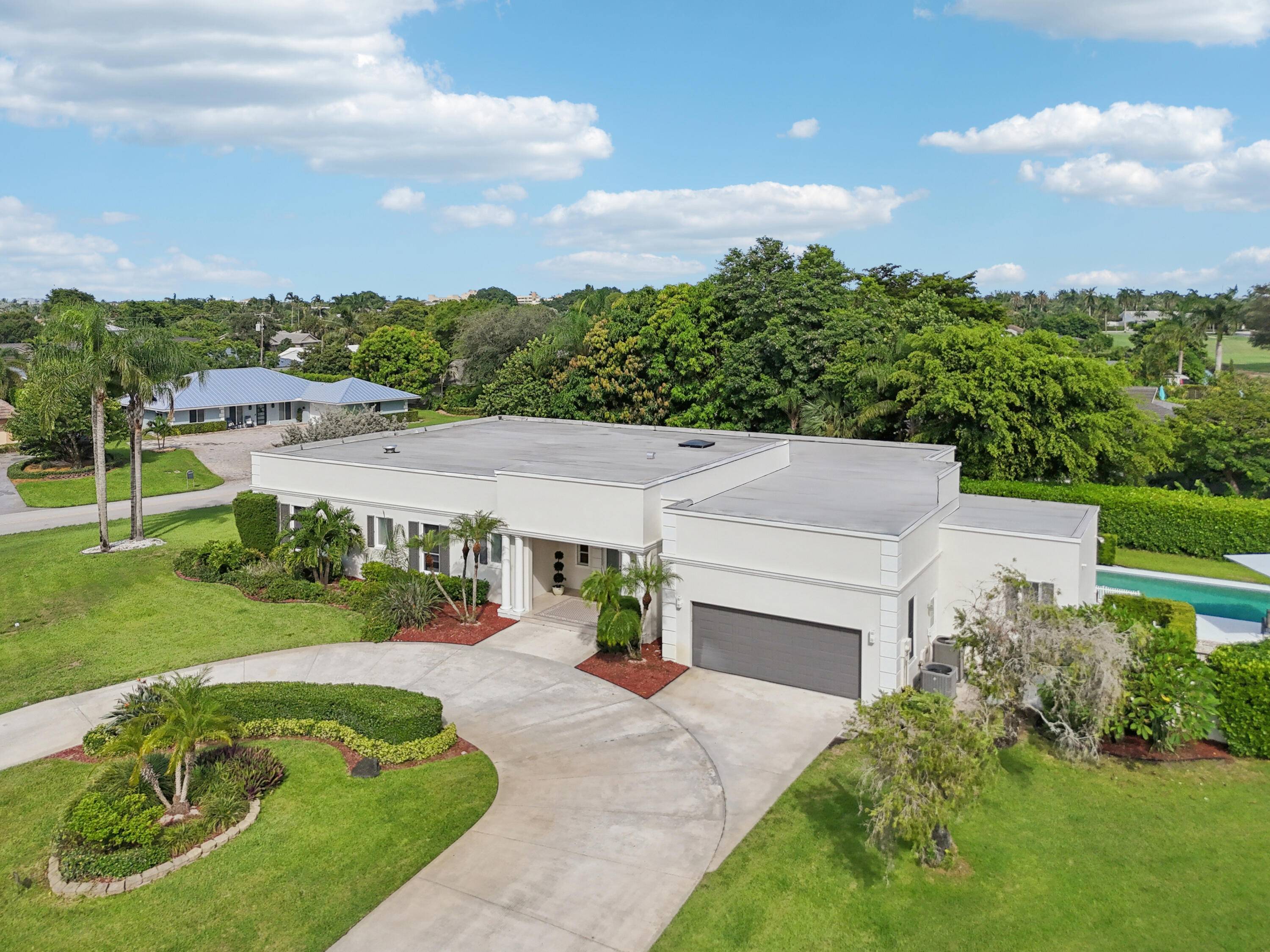 Welcome to 257 Country Club Drive in the gated community of Atlantis !