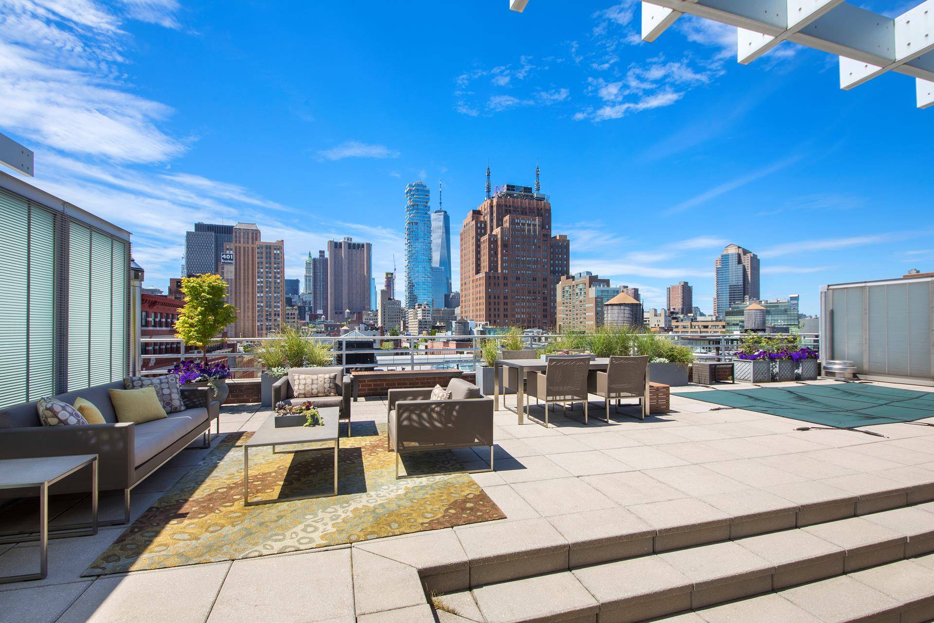 Peacefully located on Mercer Street between Broome and Grand, the penthouse at 47 Mercer Street has an astonishing volume of space and light, both indoor and out.