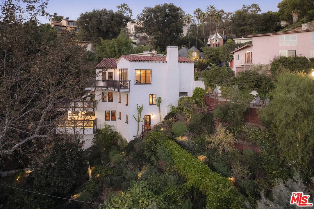 2781   Westshire Dr 4BR Hollywood Hills East La
