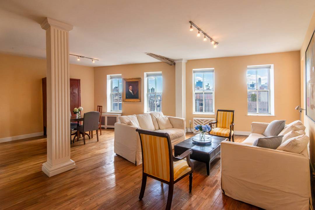 Once in a Blue Moon ! Corner 2BR w Spectacular Open Views Situated on one of the West Village's most coveted cobblestone blocks, this beautifully proportioned two bedroom, two bath ...