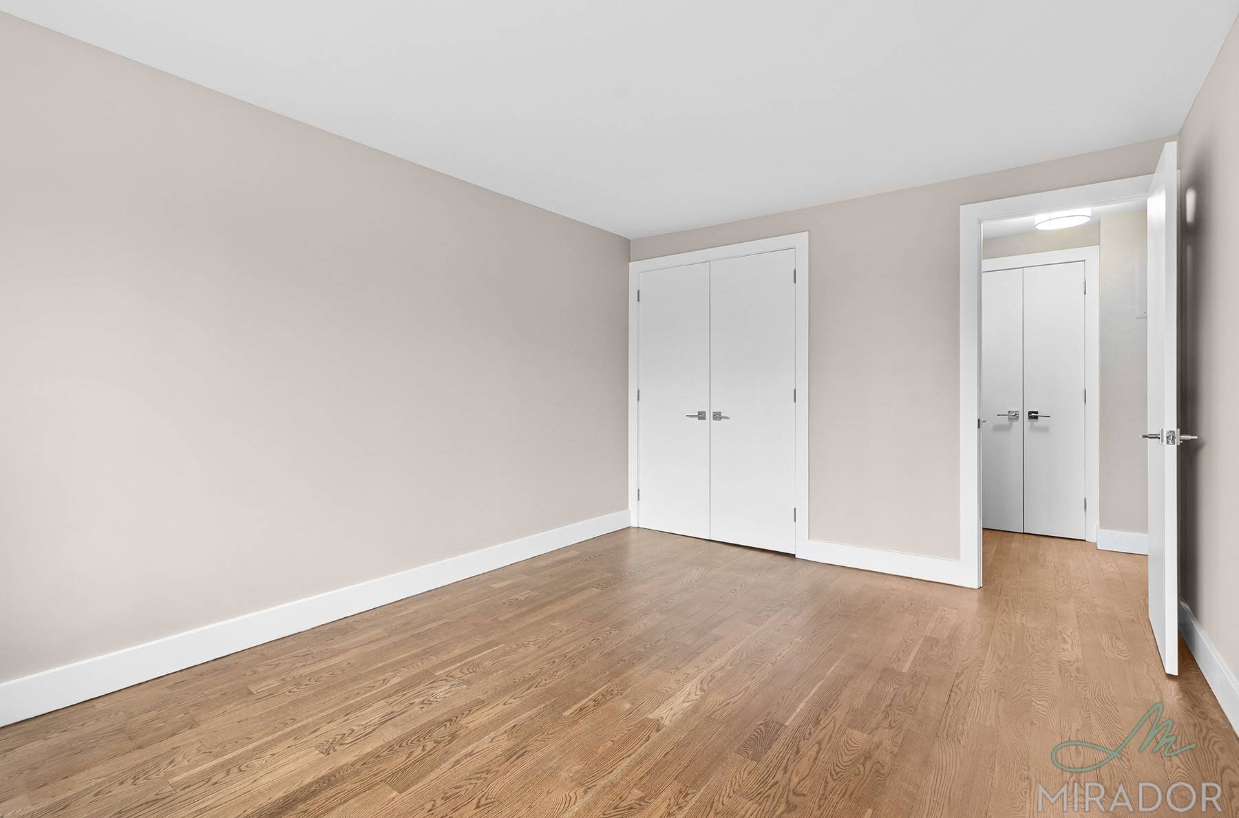 Beautifully renovated north facing 1 bedroom with a private balcony at New York Tower.