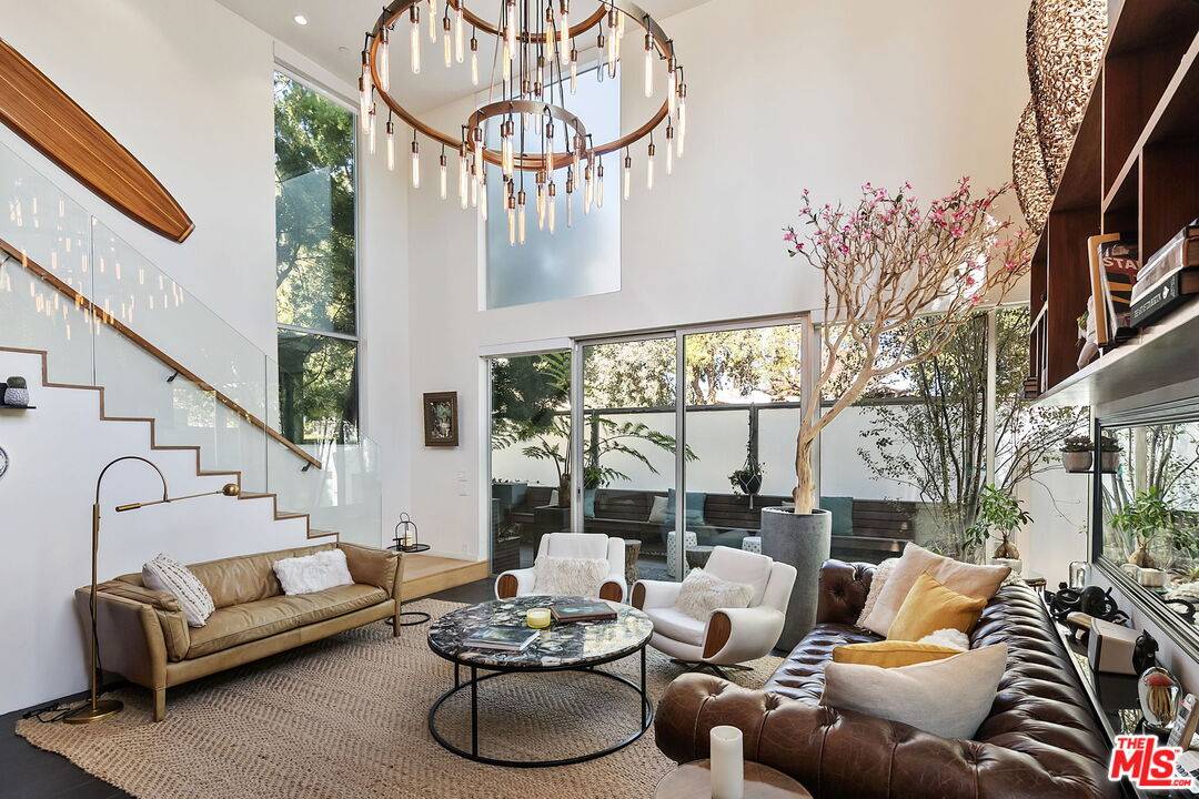 1220   Cabrillo Ave 3BR Marina Del Rey La