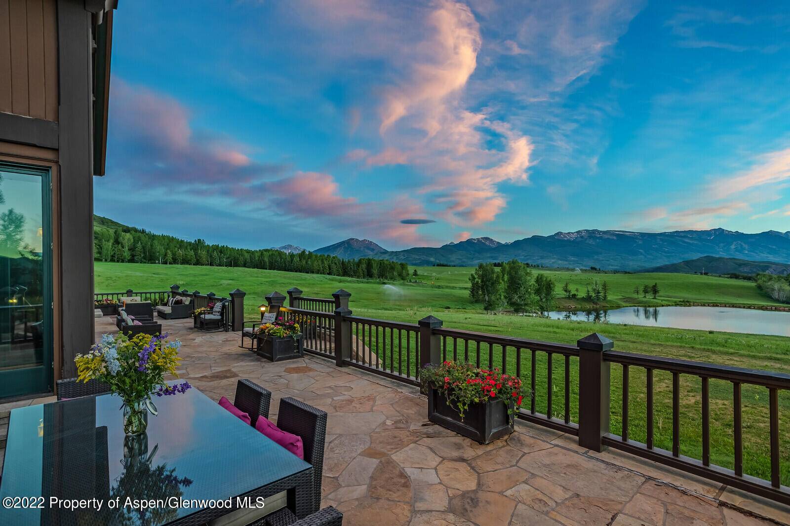 Looking for the exclusive legacy estate ?