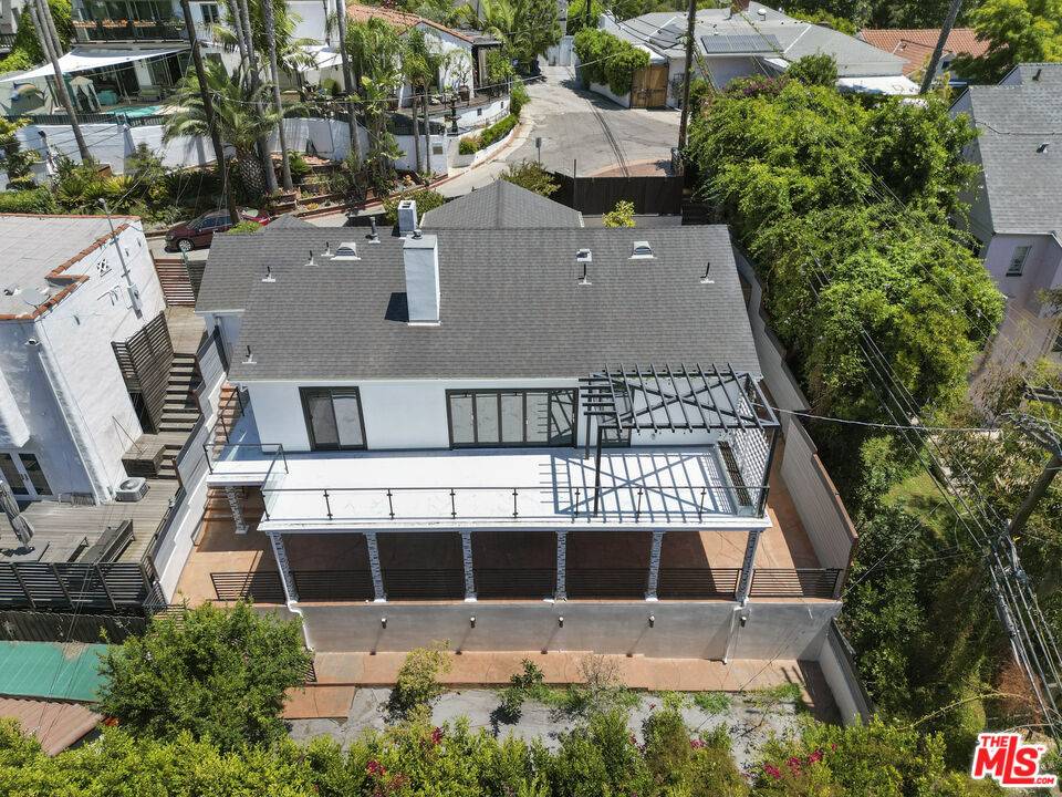 6002   Graciosa Dr 3BR Hollywood Hills East La