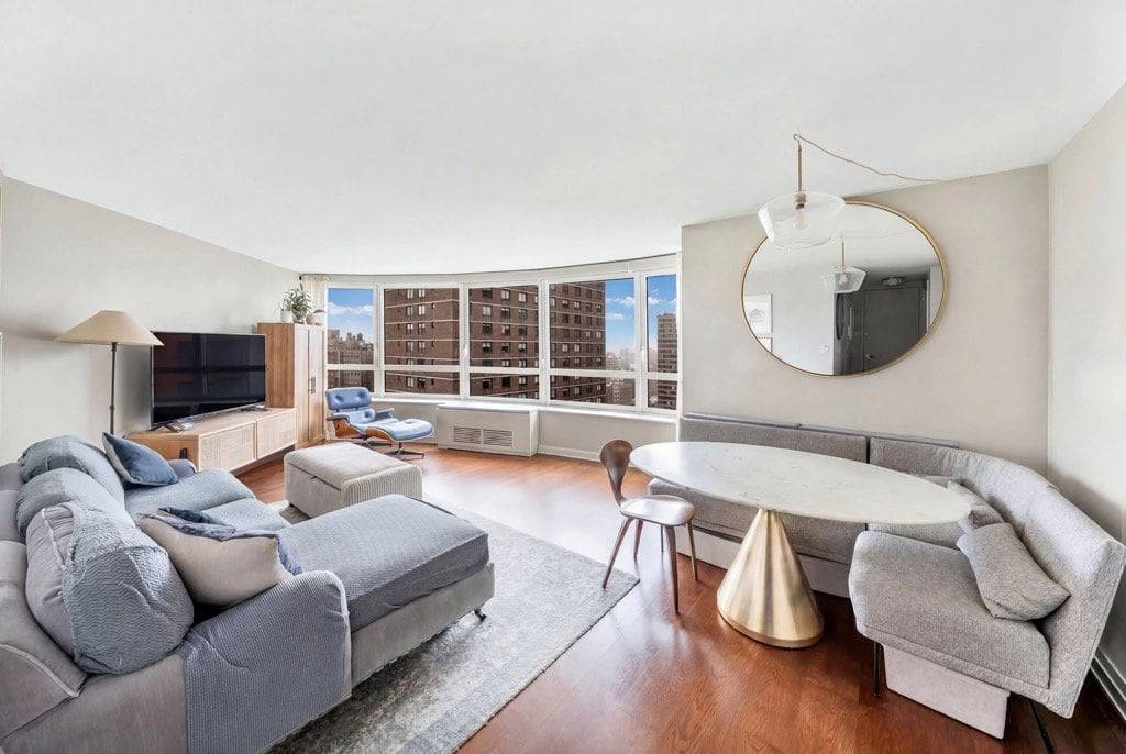Call Marie to experience refined Upper East Side living at Carnegie Park.