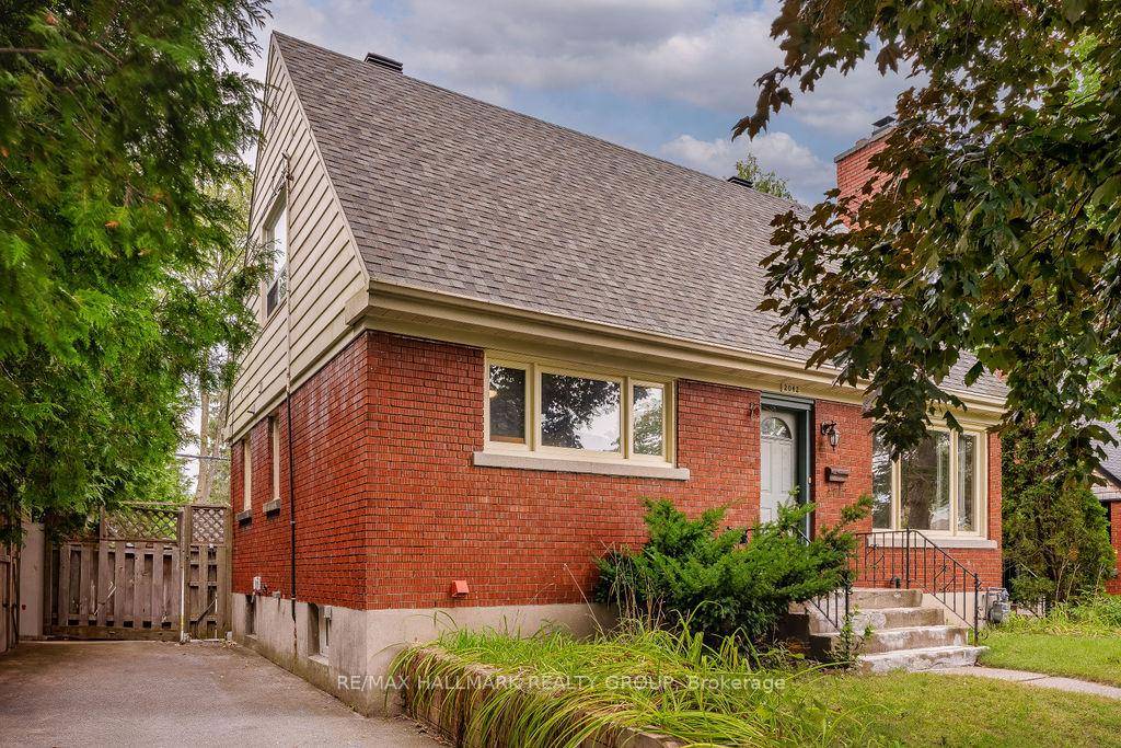 Welcome to 2042 Honeywell Ave !