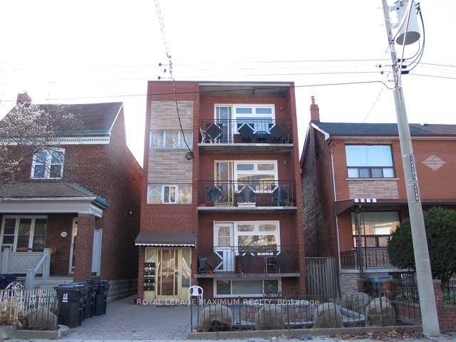 Beautiful And Spacious 3 Bedroom Unit Available For Rent In A Highly Coveted Neighbourhood Located On The Main Floor.