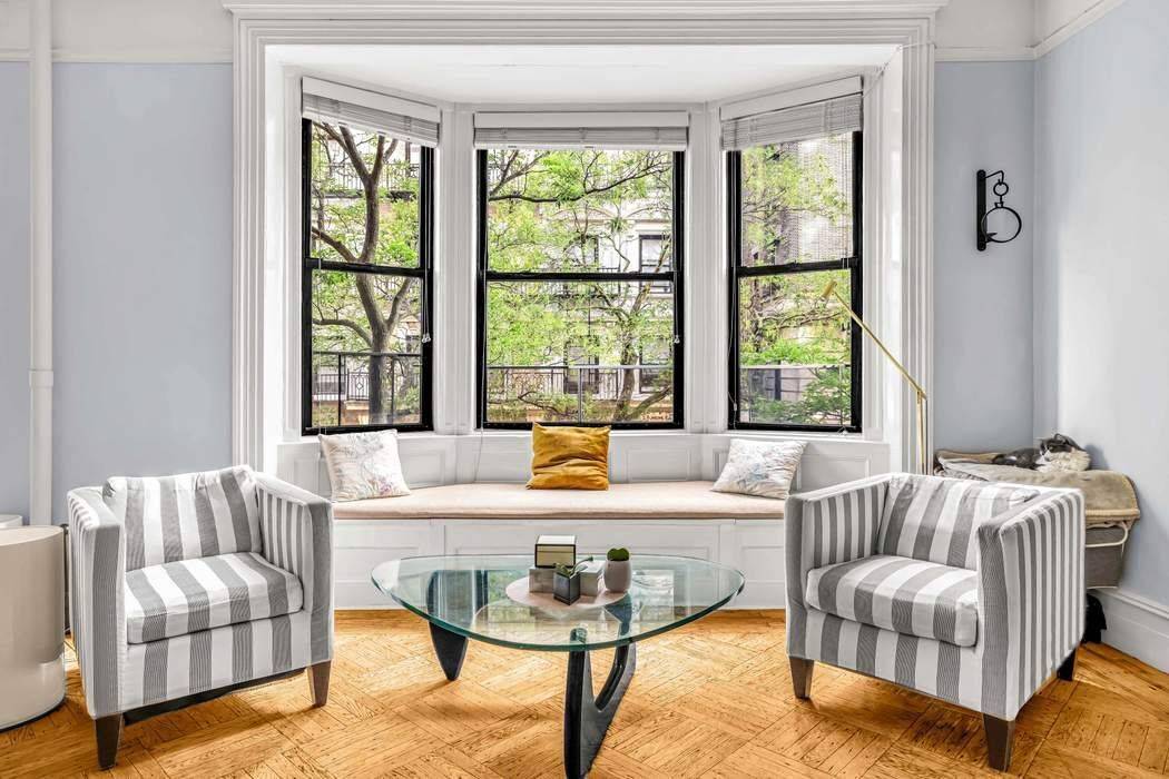 Not often does an apartment with this much living space and natural light come along.
