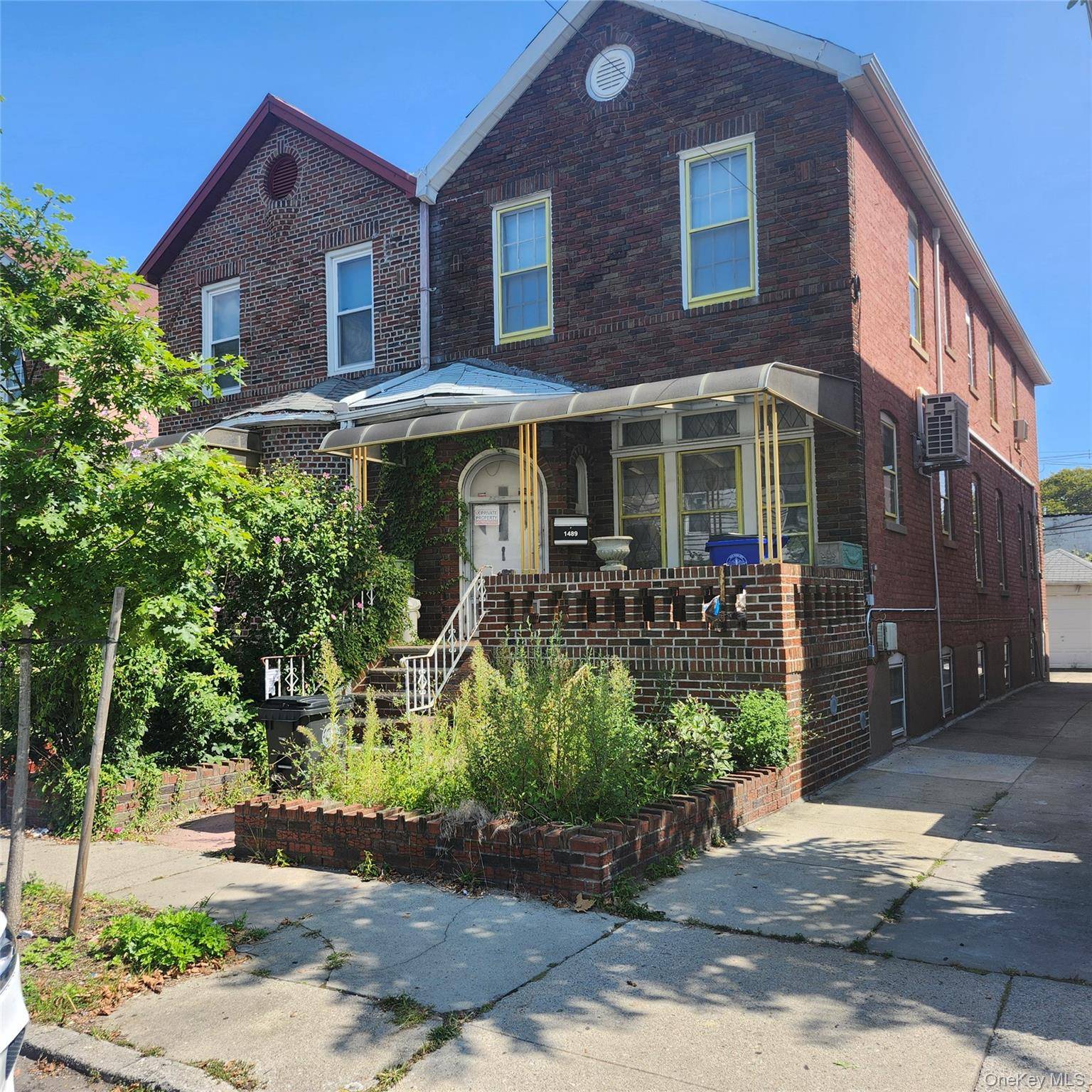 A fantastic opportunity awaits in this spacious home, perfect for a renovation project.