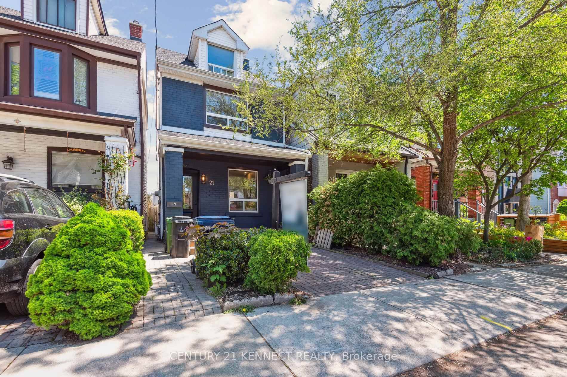 Welcome to 21 Frankdale Ave a fully reno'd detached 2 storey home in the heart of East York !