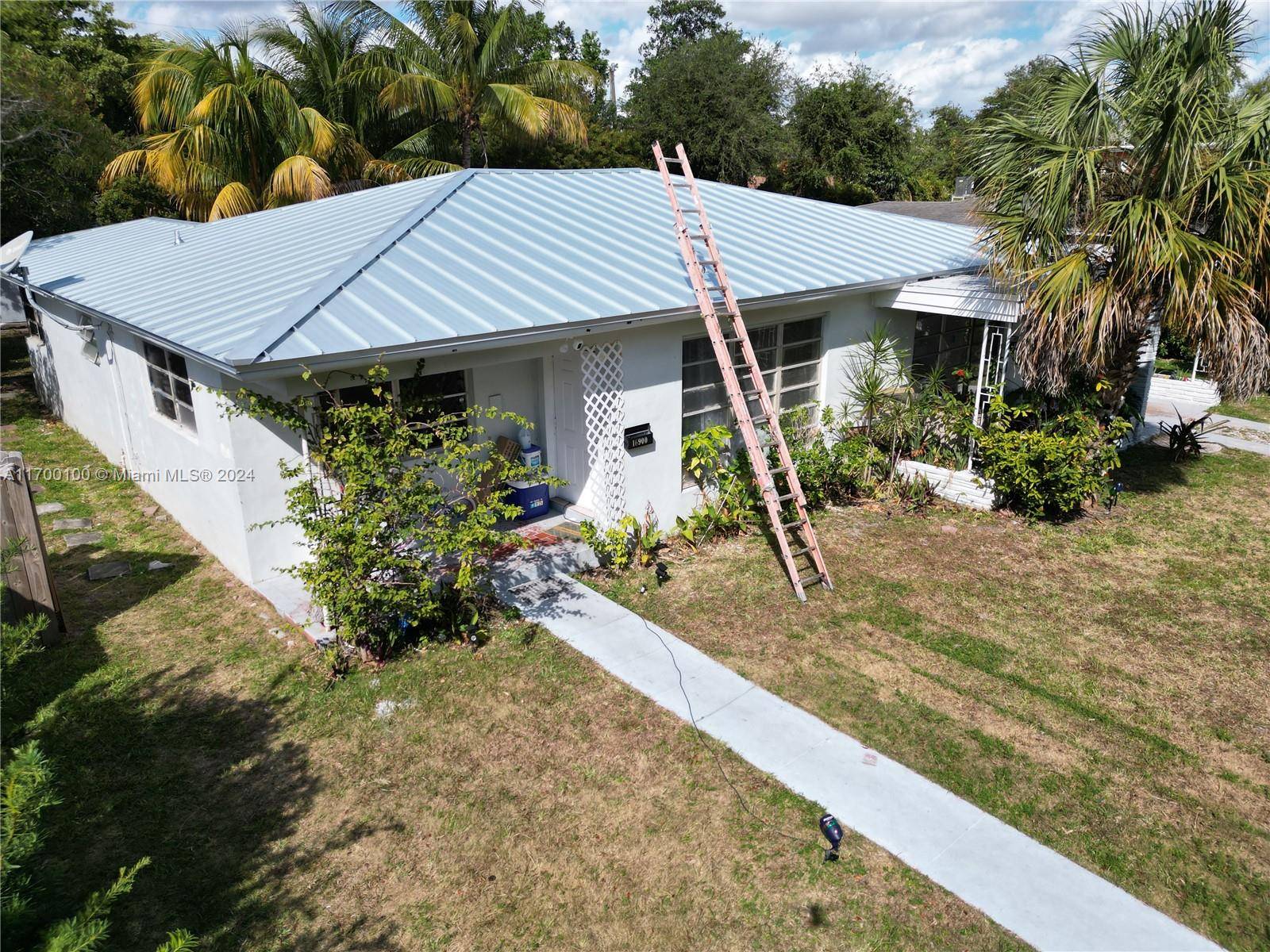 Substantially remodeled duplex operating as a 4 plex, 2 units are 2 bed 1 bath and the other 2 units are both Studios Gross income approximately 6, 150 month.