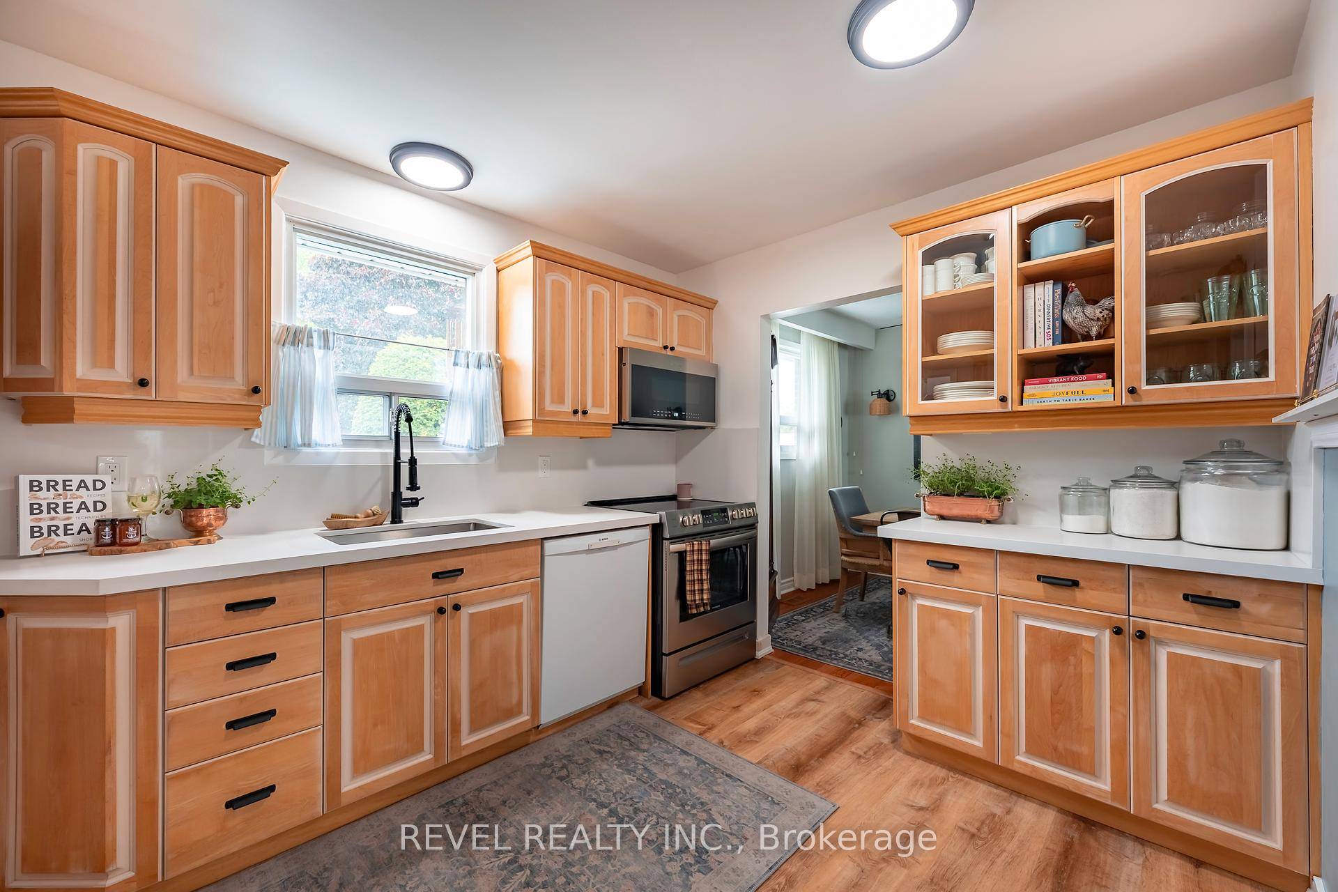 Welcome to 30 Rustic Cres.