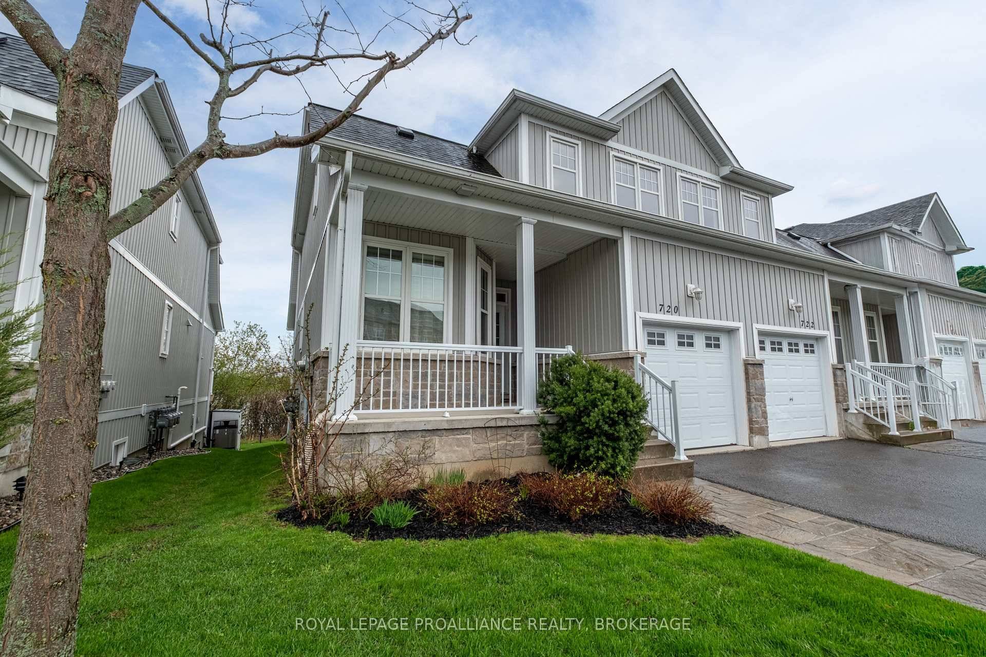 Welcome to 720 Newmarket Lane an immaculate end unit townhome offering terrific water views, class, amp ; functionality in Kingston's River Park.