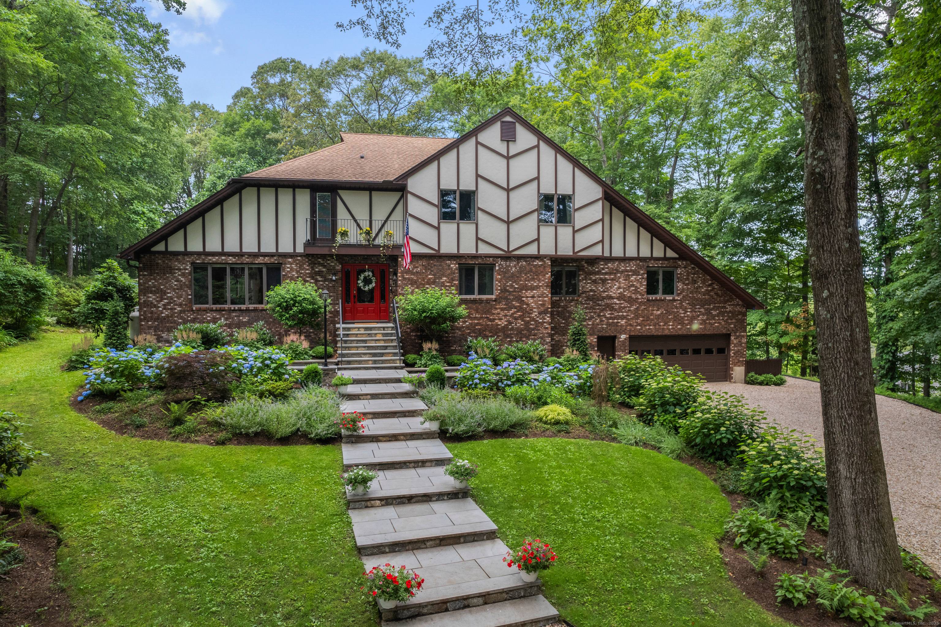 Welcome to 19 Pumpkin Hill Road located in Trumbull's highly sought after Tashua neighborhood !