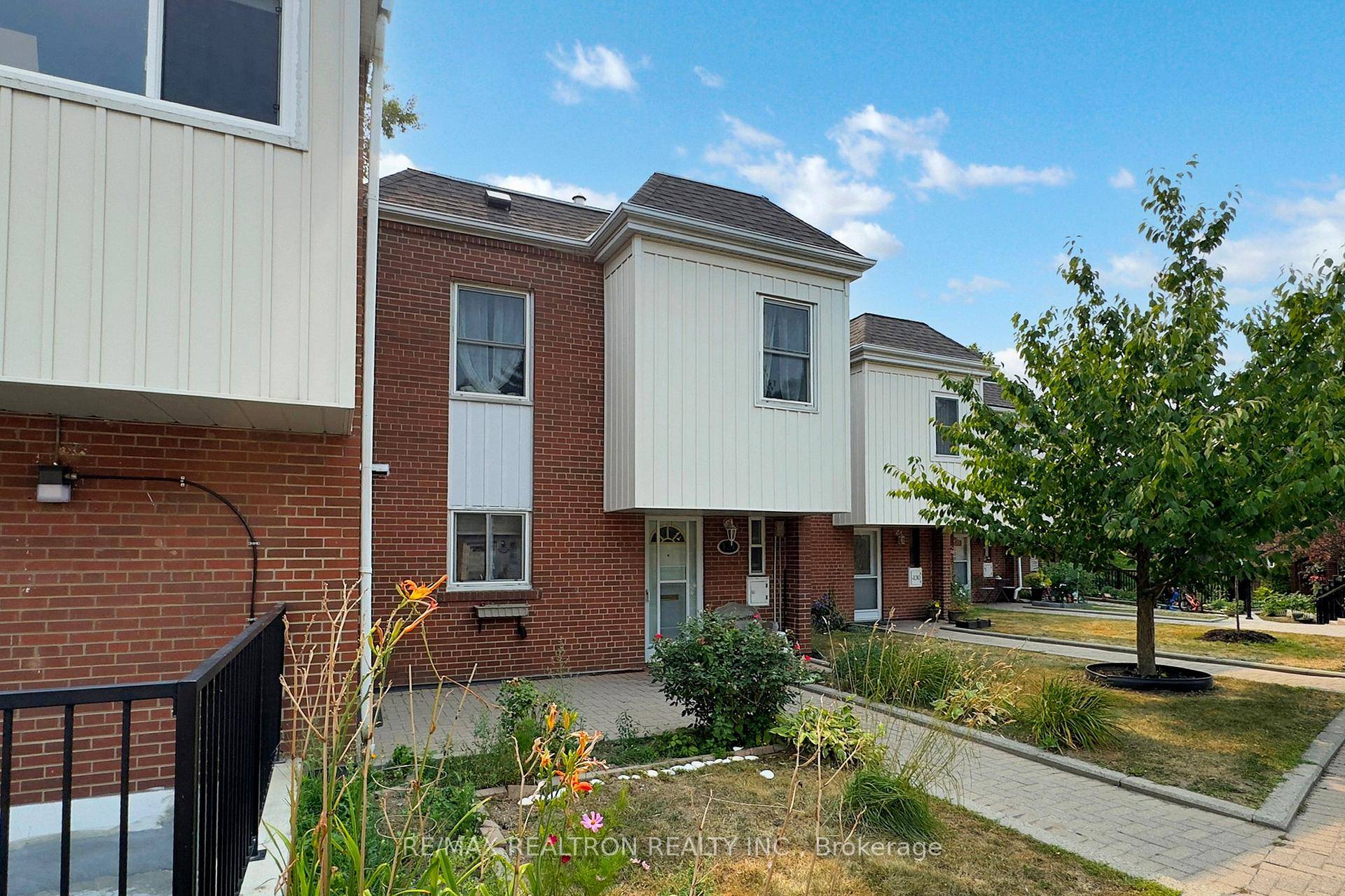 Stunning Townhouse In The High Demand Don Valley Village Designer Reno Premium Finishes Bright, Spacious, Open Concept Dining And Living Room Beautiful Fitted Kitchen W Granite Countertops And Backsplash An ...