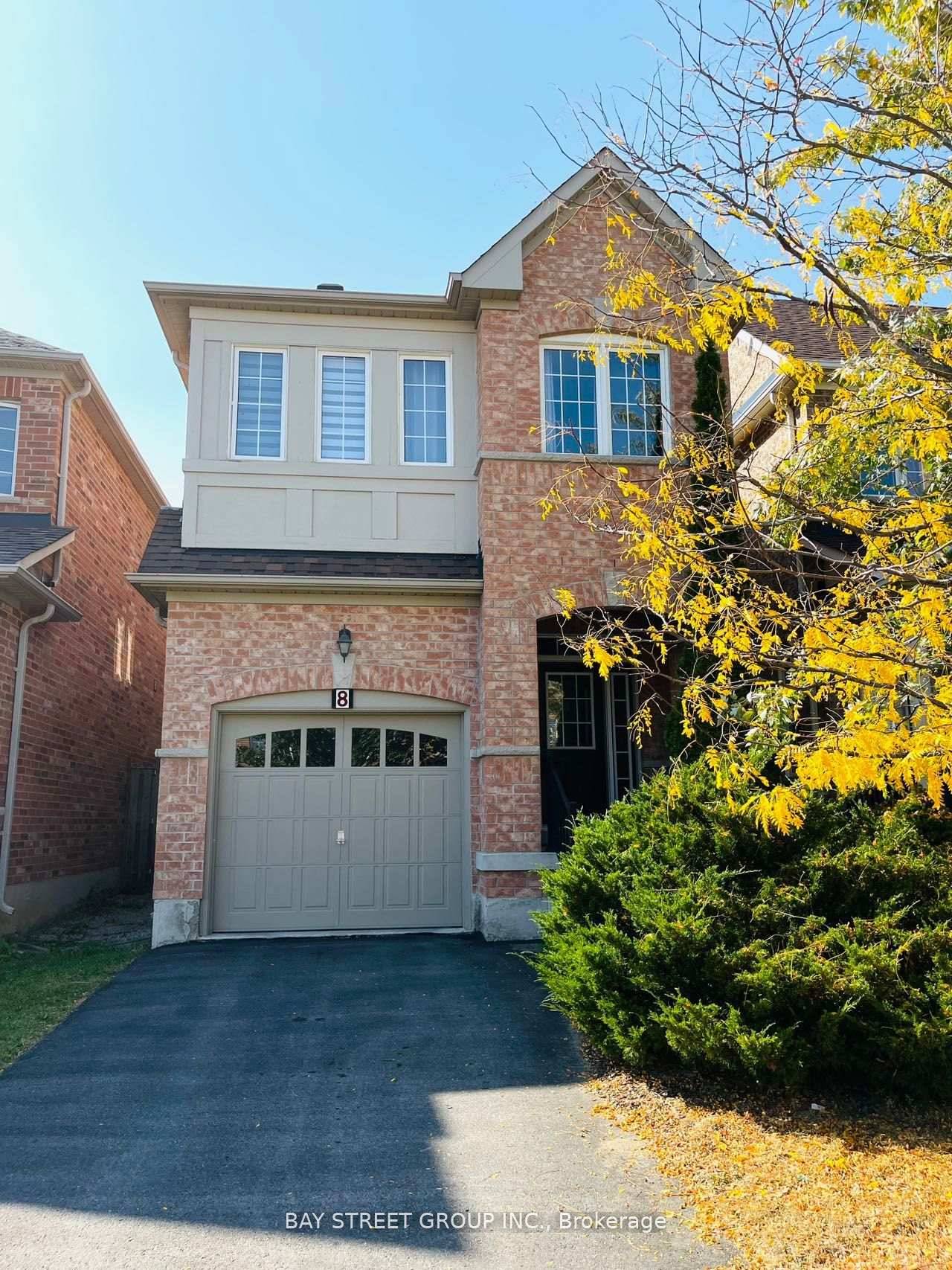 Great Open Concept Home With with 3 Bedrooms Office In Patterson Community !