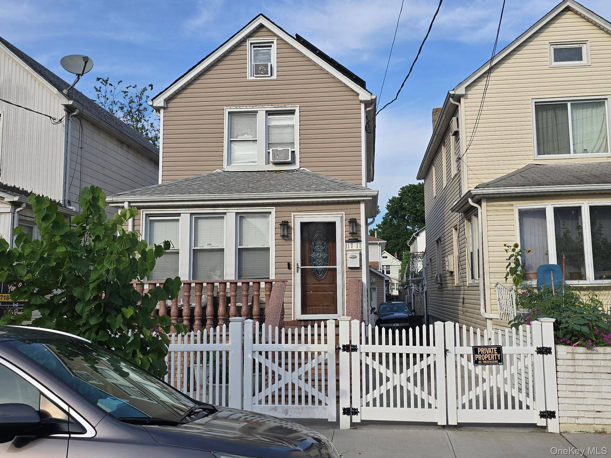 Charming 3 Bedroom Single Family Home Your Perfect Next Move !