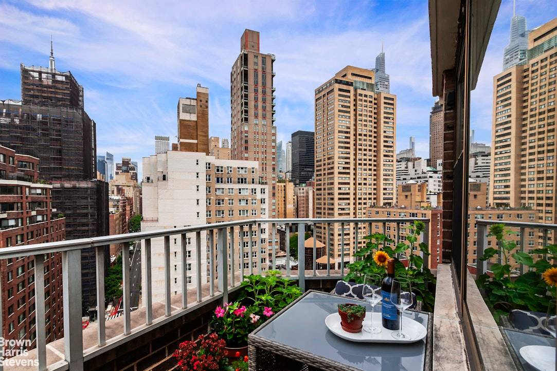 Private Outdoor Space with Iconic Views !