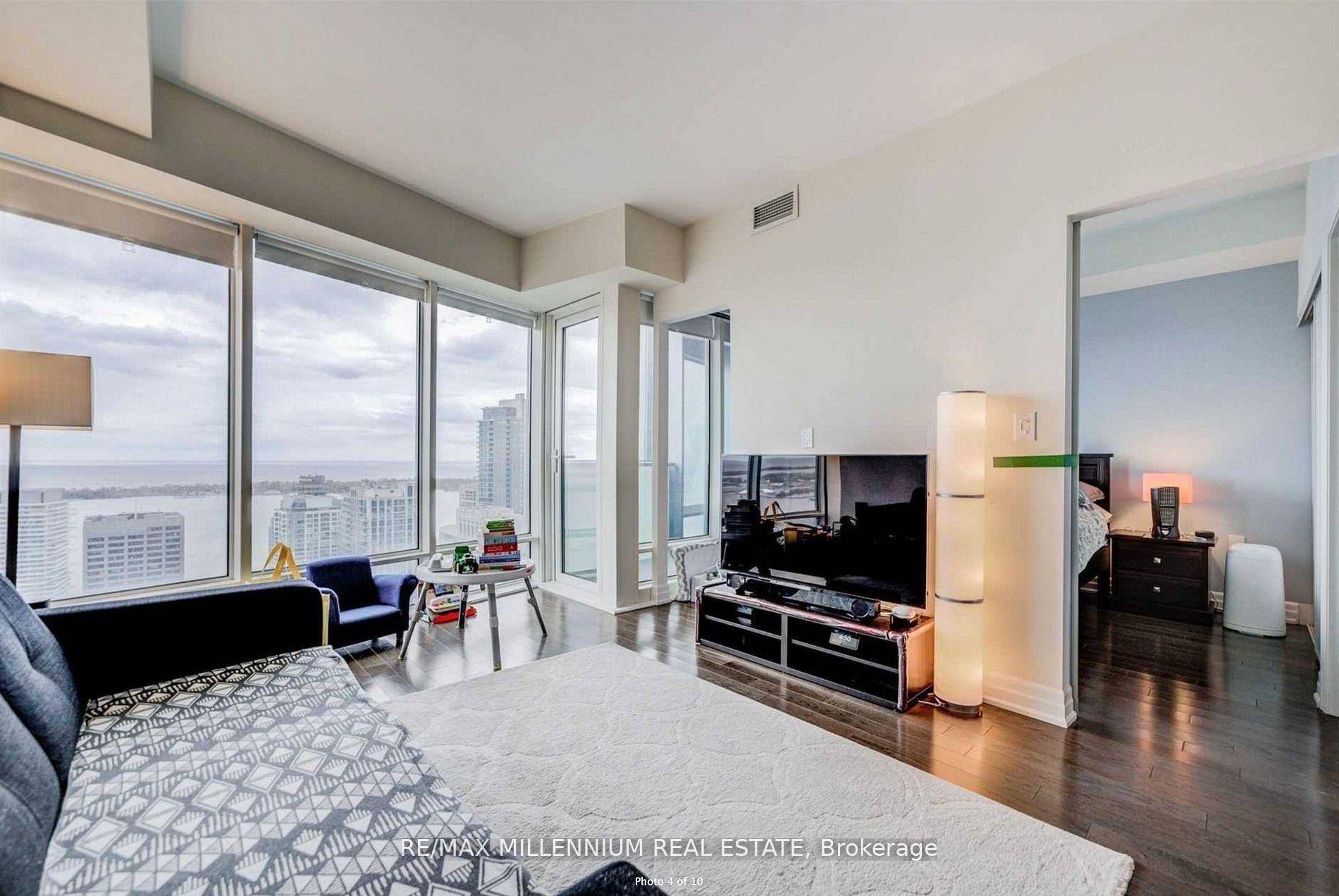 Luxurious One Bedroom Plus Den Available At The Iconic L Tower.