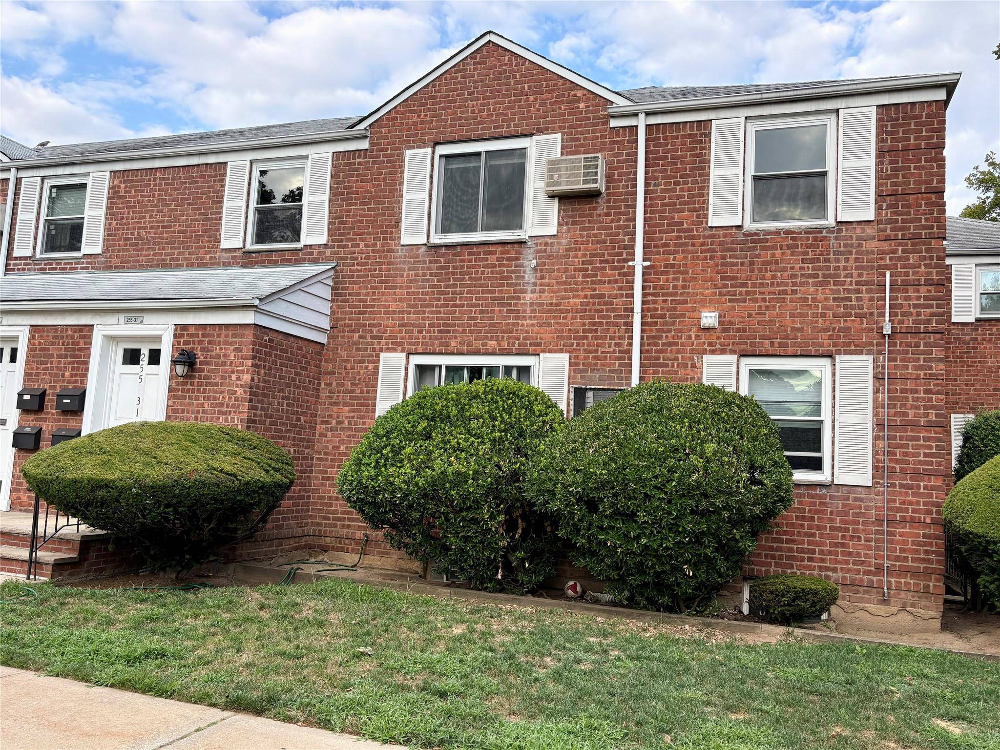 Experience exceptional living in this stunning G Model coop in Glen Oaks Village !