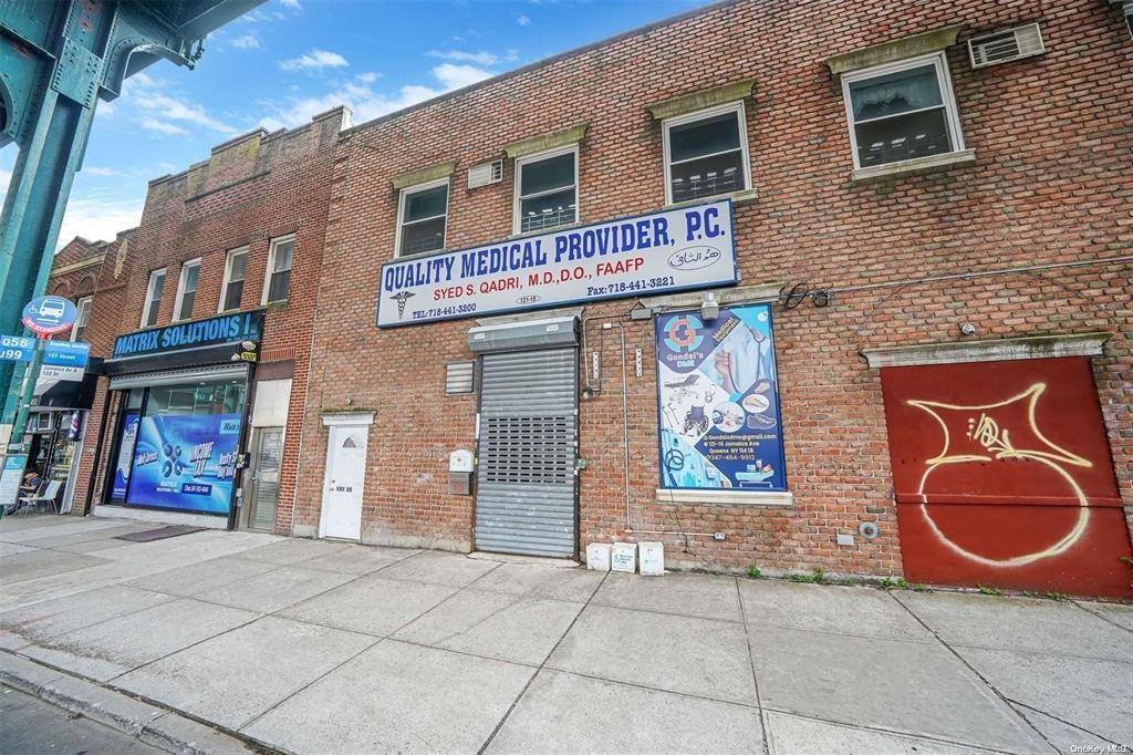 This commercial space is a fantastic opportunity for a variety of businesses !