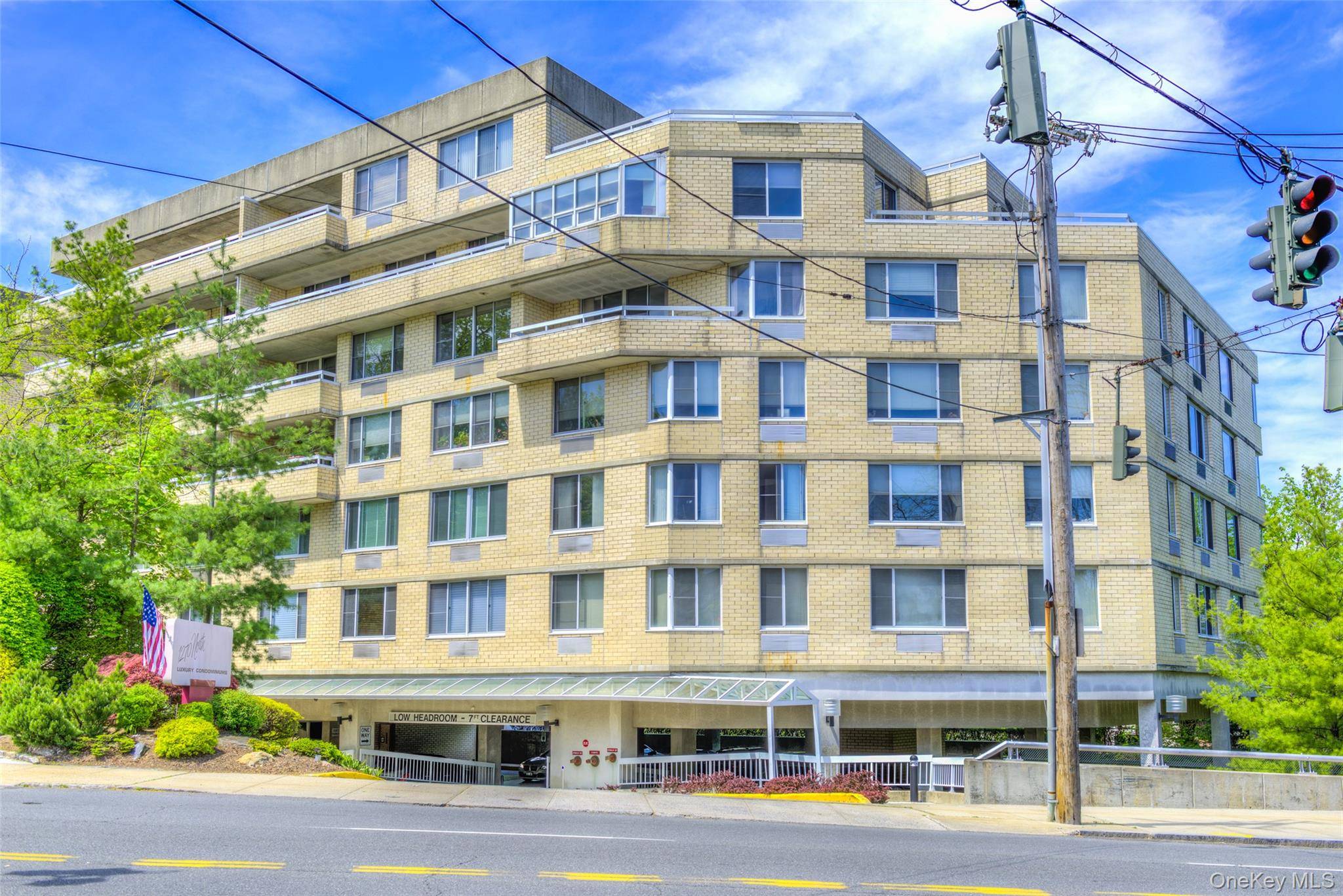 Tastefully renovated and thoughtfully designed 1 Bedroom Condo at 1270 North !