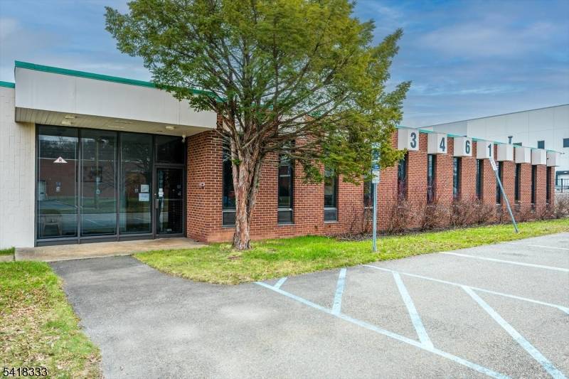 25, 000 sq ft of warehouse space on truck route in M 3 Industrial Zone with easy access to 287, 22, Turnpike, Parkway, Rt 1, Rt 9, Rt 440.