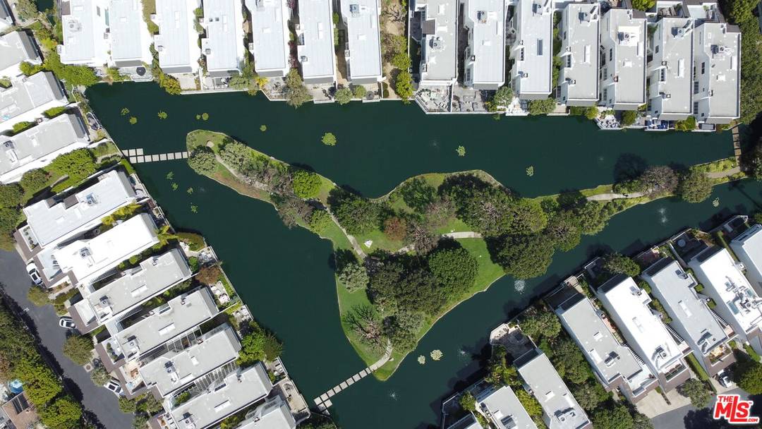 650   Harbor St 3BR Marina Del Rey La