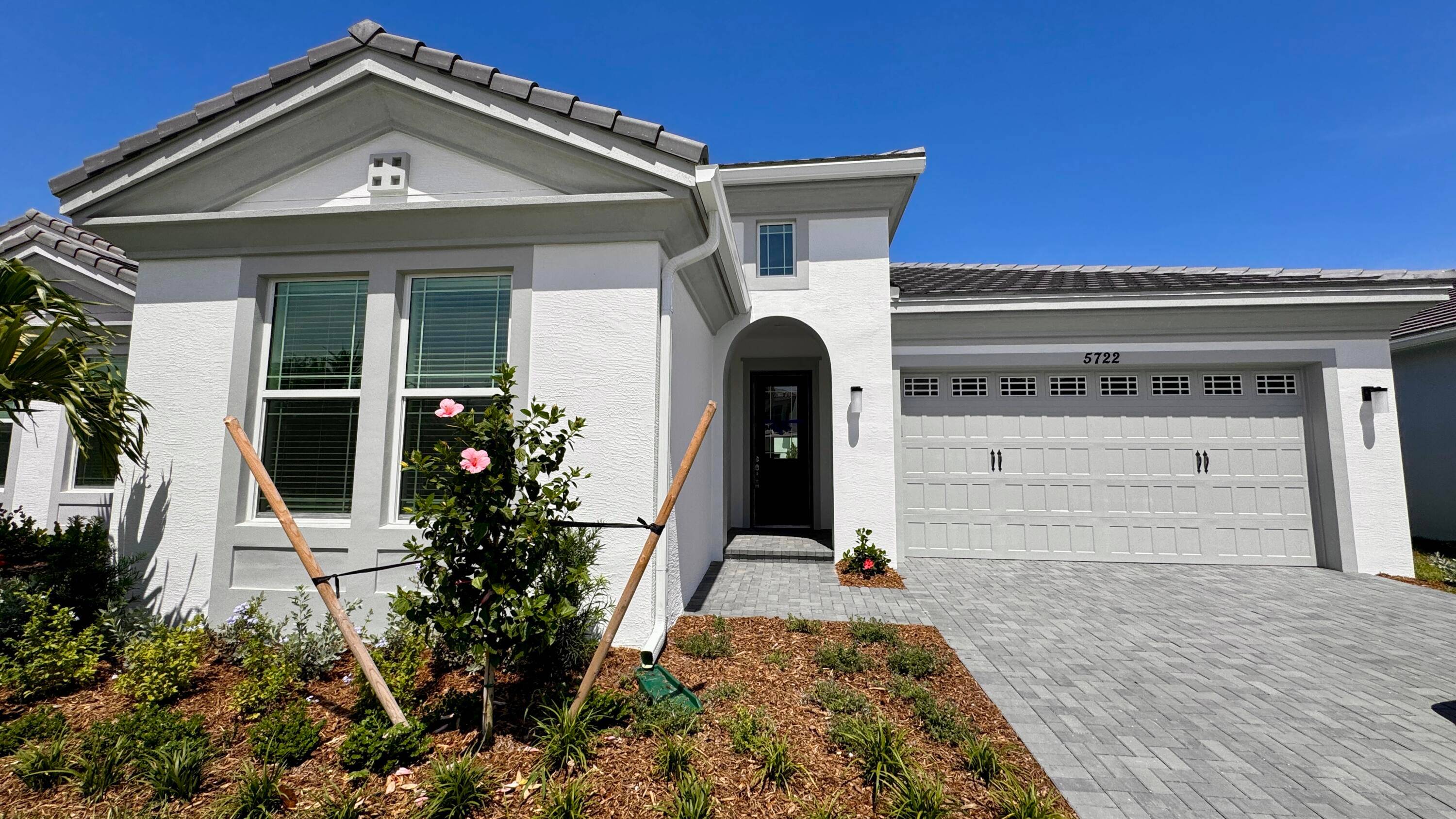 Sleek, bright, and move in ready !
