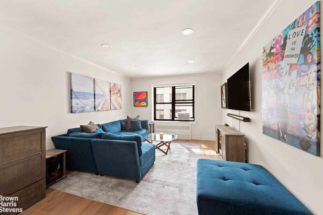The Open House this Sun May 3rd from 3pm 4pm is Public no appointment necessary just show up TOP FLOOR, GUT RENOVATED ONE BEDROOM WELCOMING SUBLETTING, GUARANTORS, CO PURCHASING amp ...