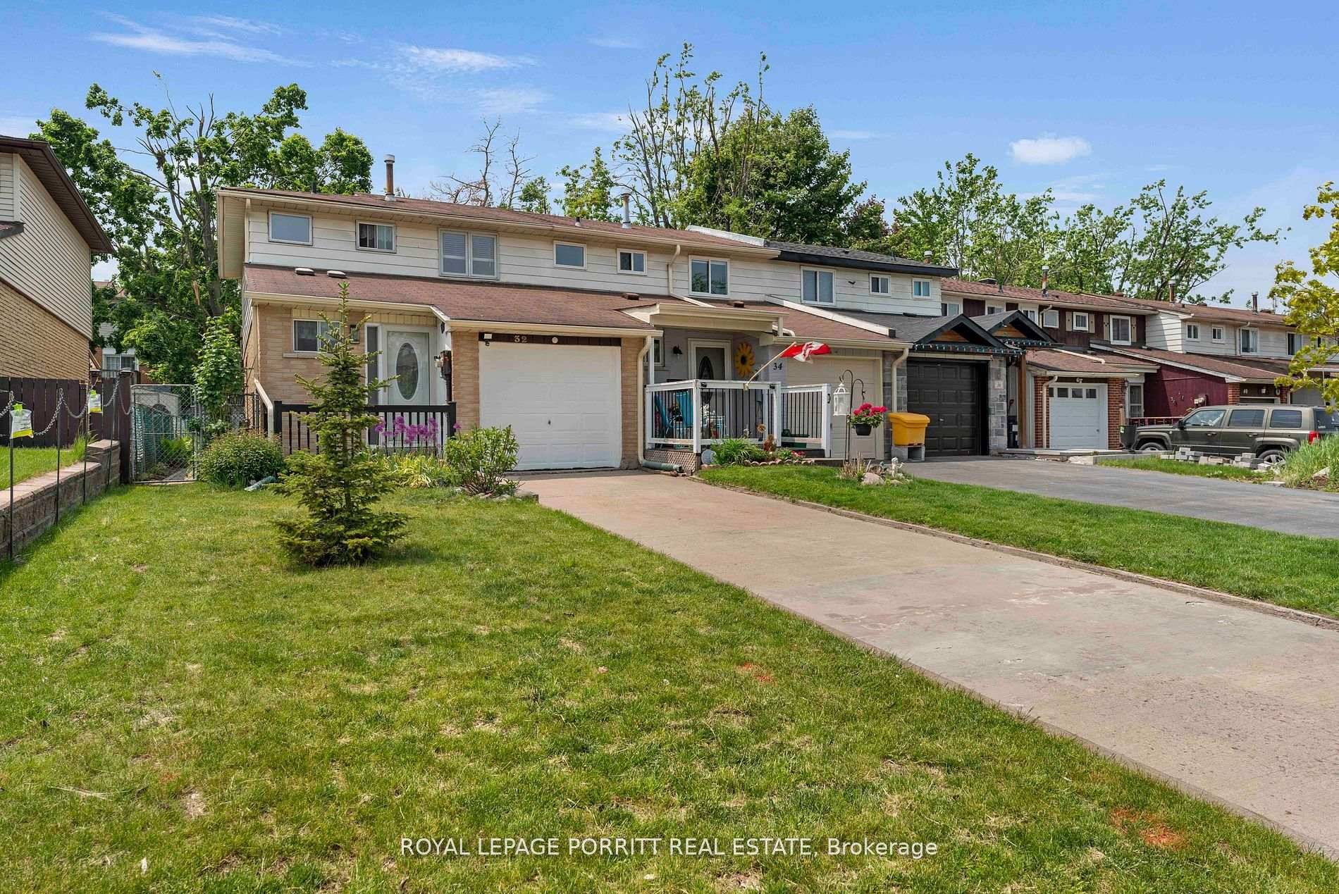 Welcome to 32 Chaucer Crescent, located in lovely neighbourhood of Letitia Heights, Barrie !