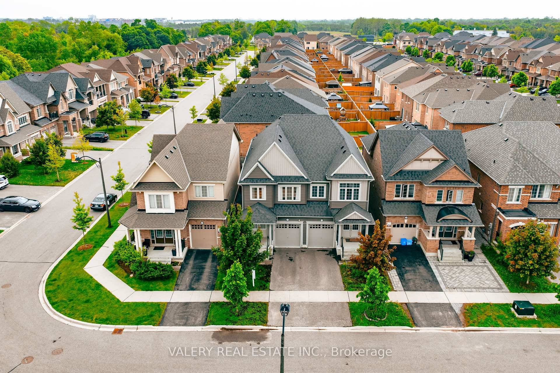 This stunning 4 bedroom, 4 bathroom modern semi detached home in Windfields Farm, Oshawa, offers stylish upgrades and a prime location.