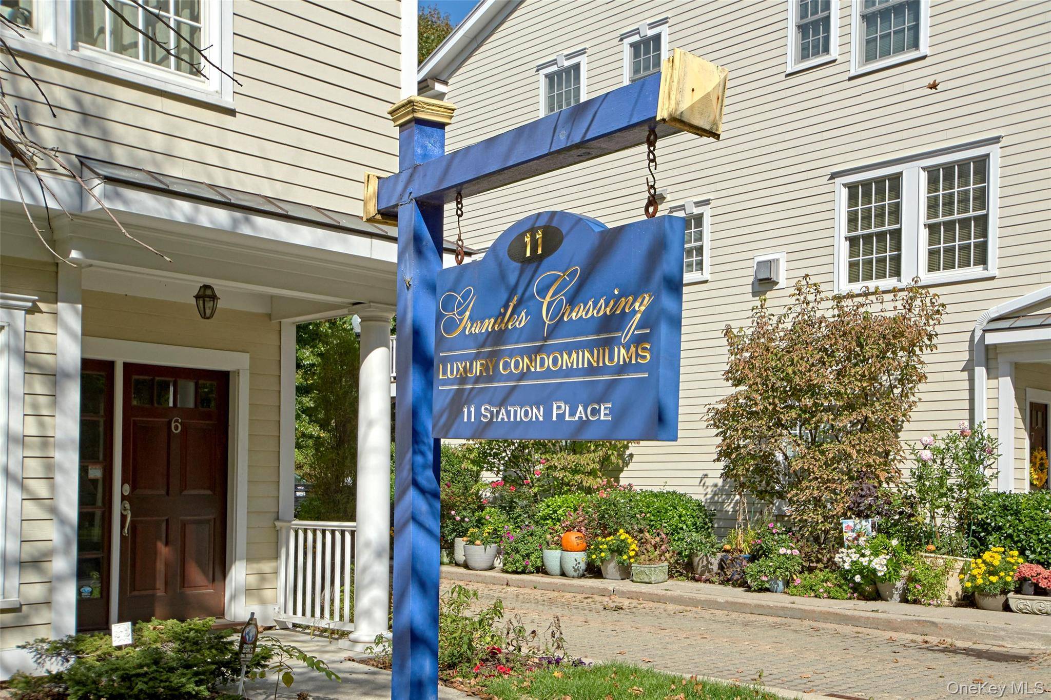 Luxury Town House Rental AVAILABLE 9 15 25 !