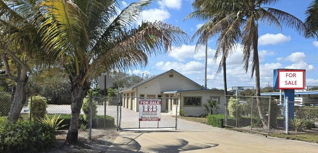 1, 876 SF, Free Standing Building one story on 0.