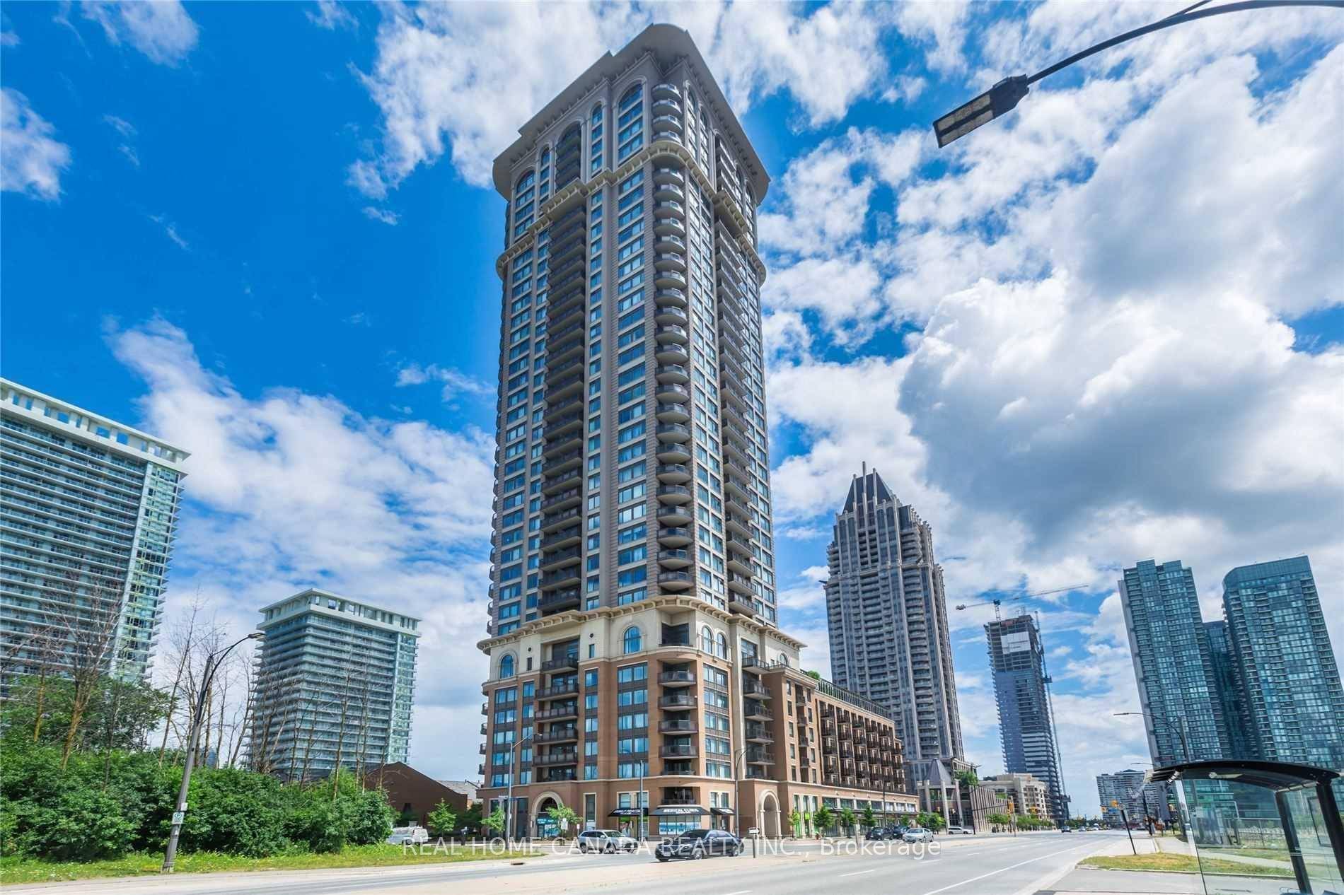 Luxury Building 'Chicago, By Daniels'.