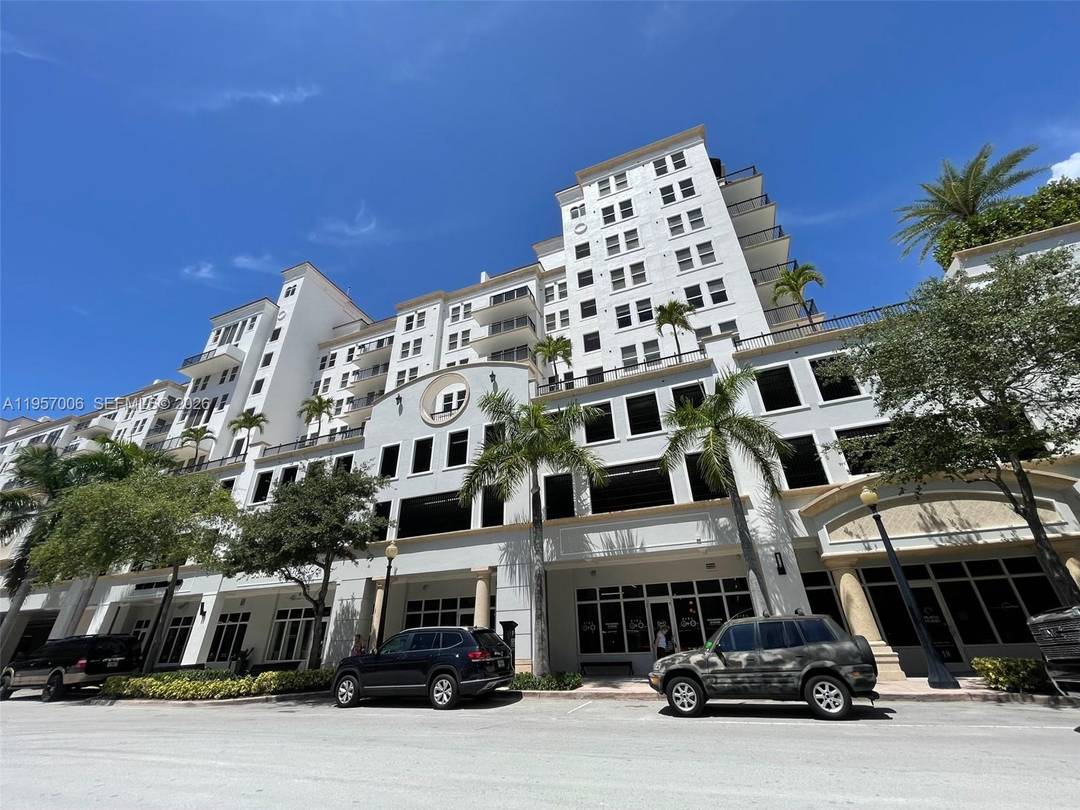 Welcome to this bright and spacious 2 bedroom, 2 bathroom apartment in the heart of Coral Gables.