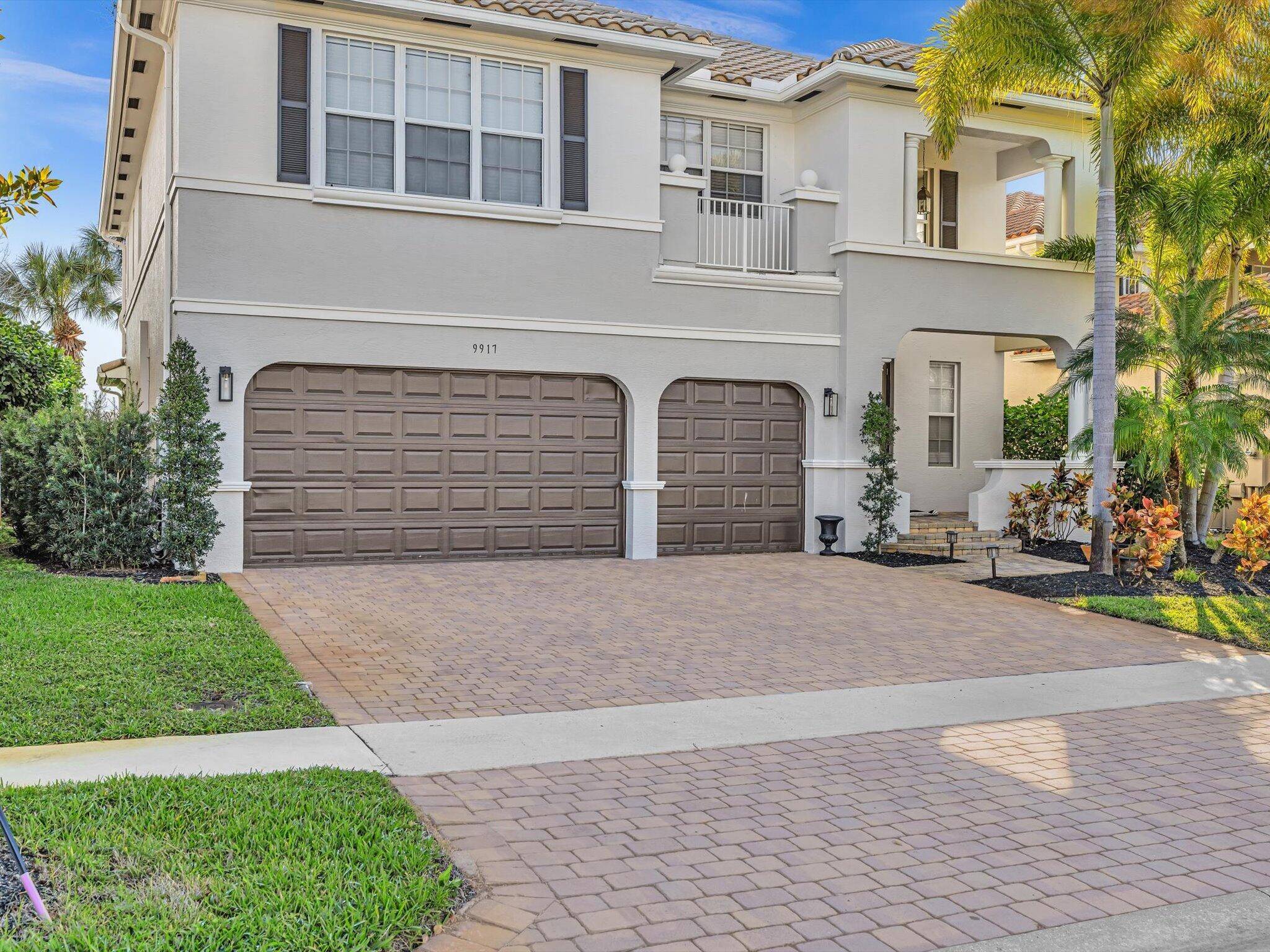 Welcome to this gorgeous 5 bedroom, 3 bathroom home in the sought after Cobblestone Creek neighborhood.