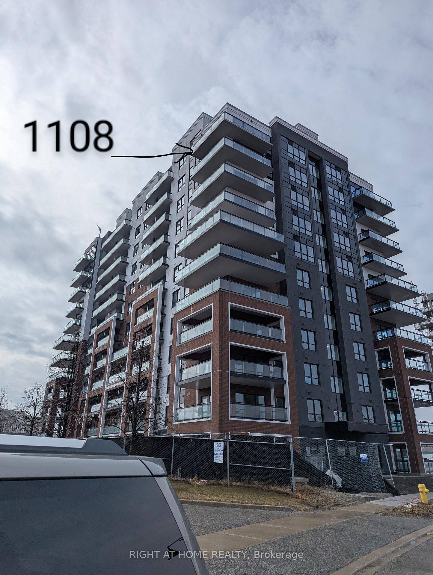 Modern 2 bedroom, 2 full bath 1088 sq ft condo in Bowmanville.